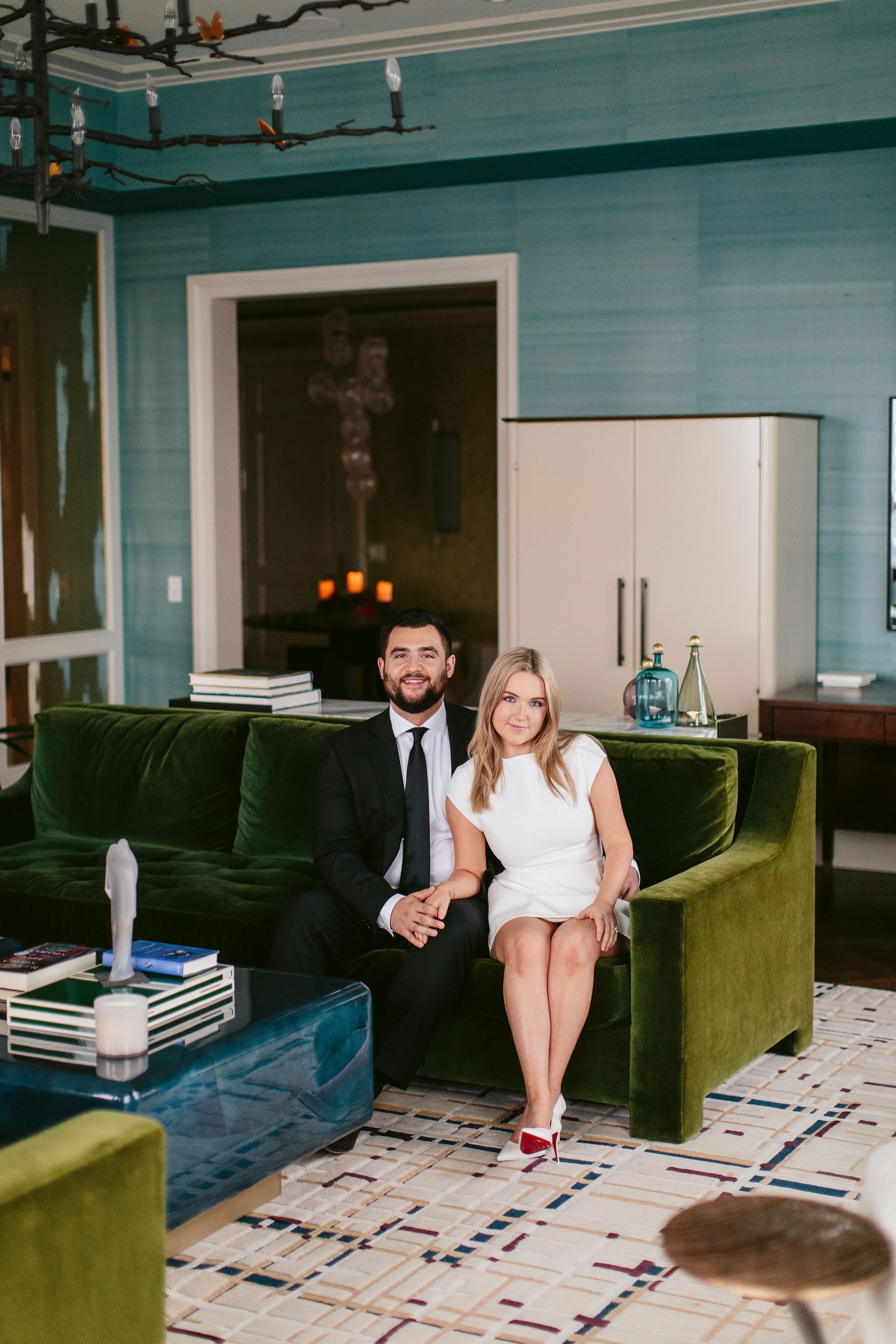 NicodemCreative-ChicagoPenthouseEngagementSession-004.JPG