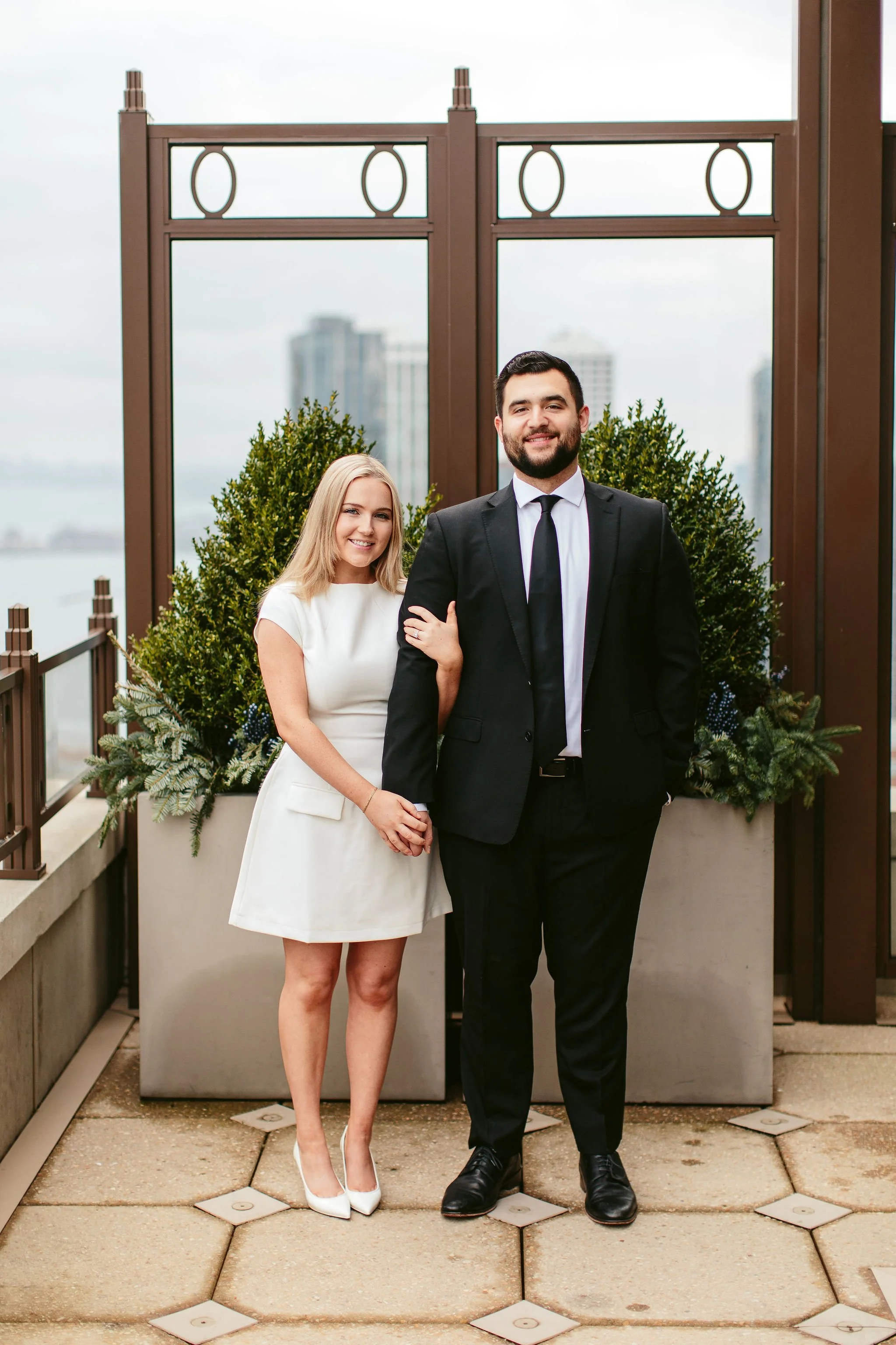 NicodemCreative-ChicagoPenthouseEngagementSession-009.JPG