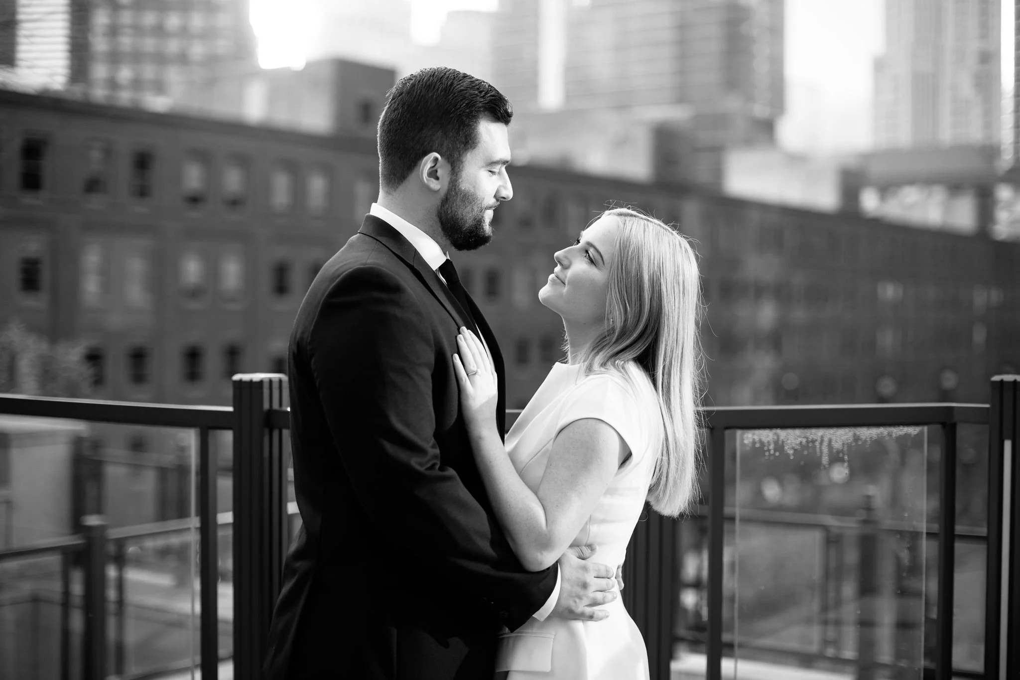 NicodemCreative-ChicagoPenthouseEngagementSession-017.JPG