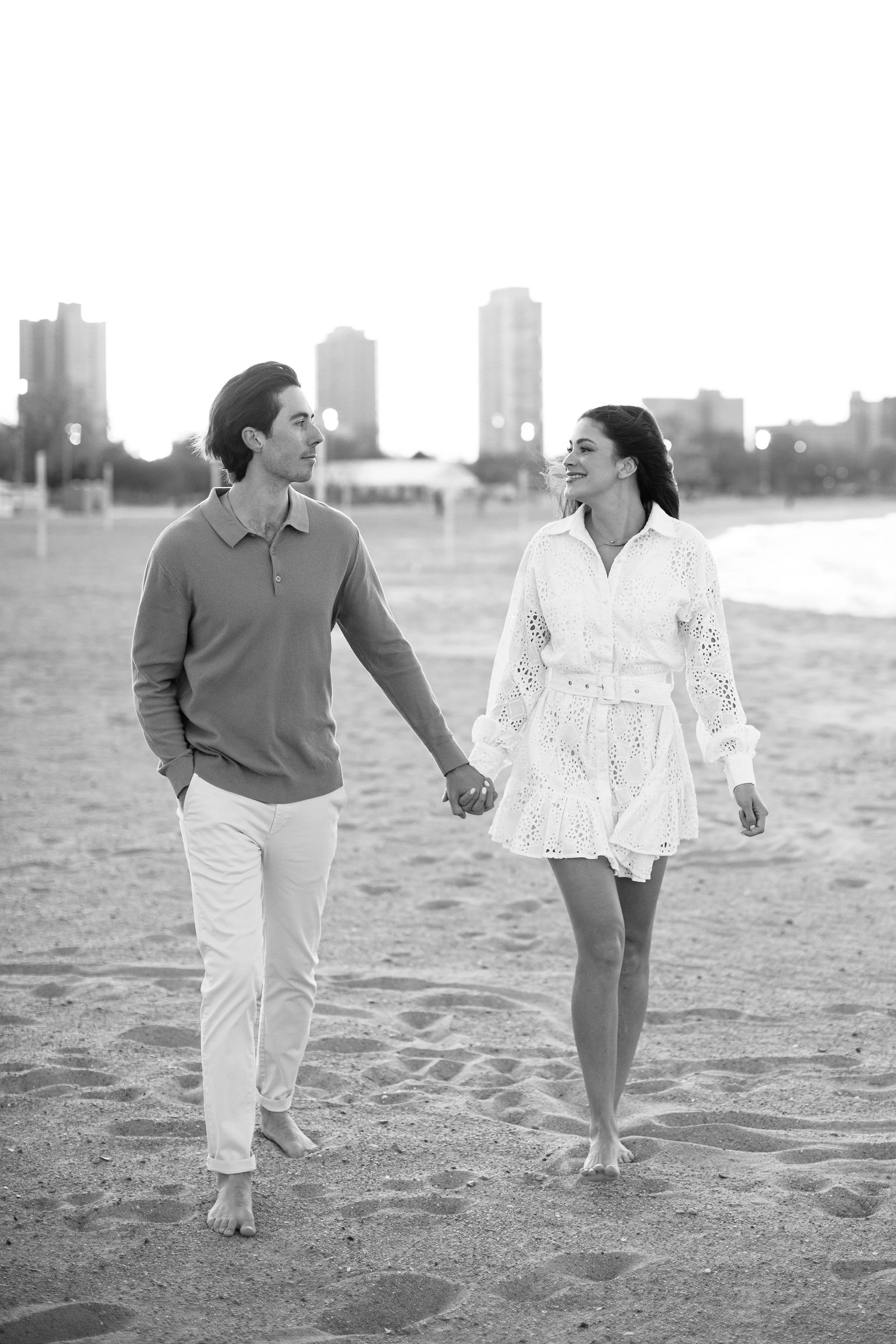 best chicago beach engagement photos