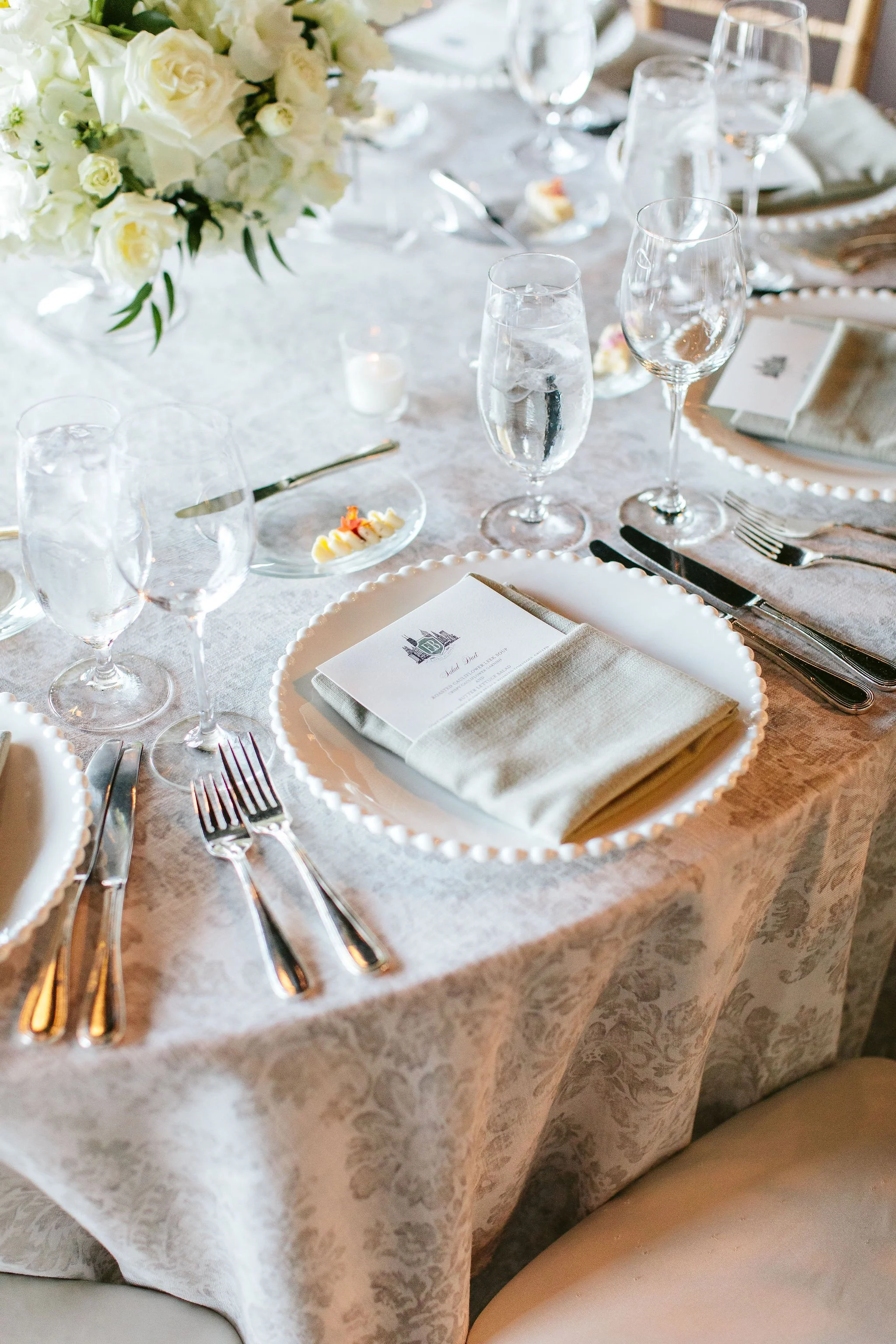 NicodemCreative-TheaterontheLake-ChicagoWedding-055.JPG