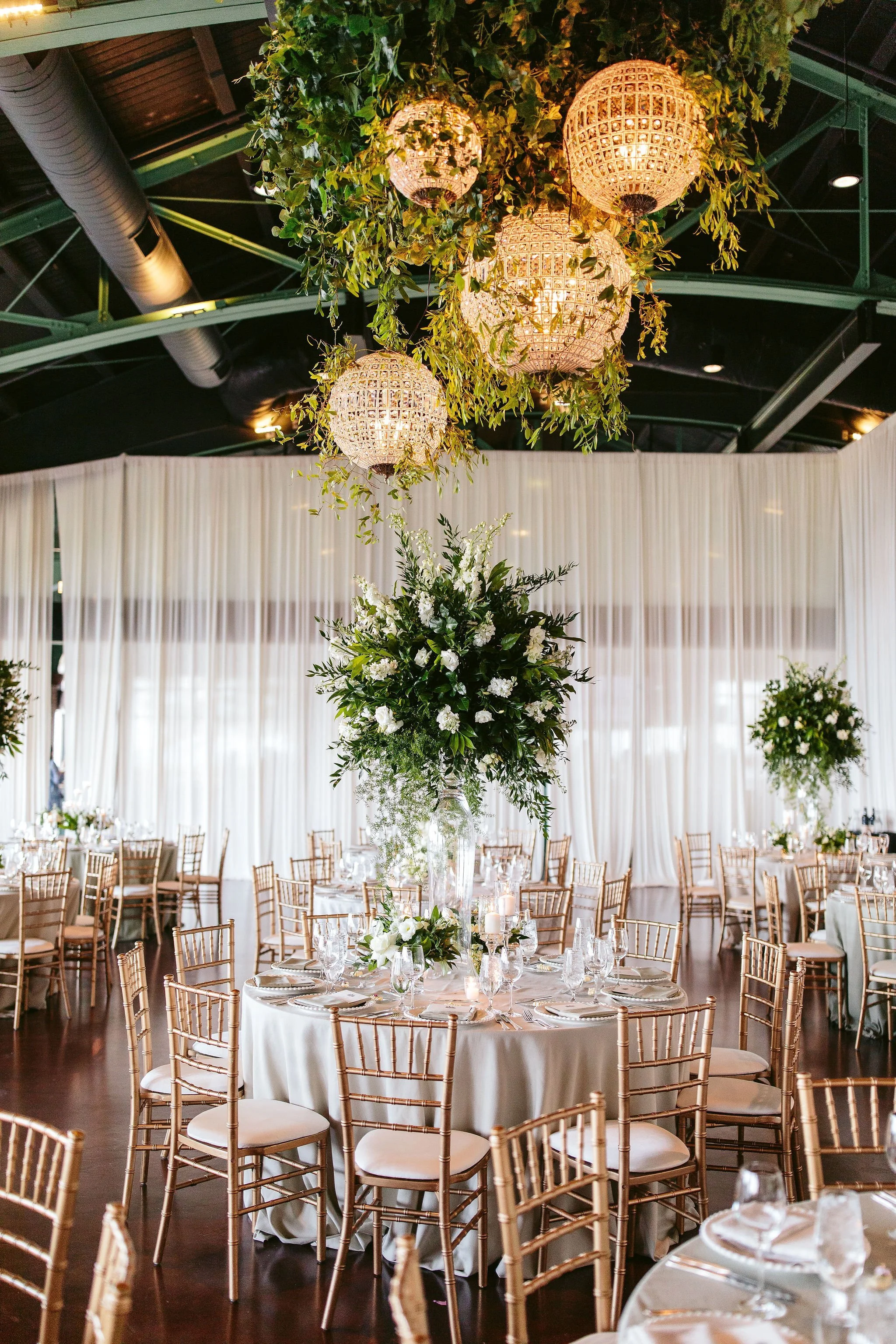 NicodemCreative-TheaterontheLake-ChicagoWedding-057.JPG