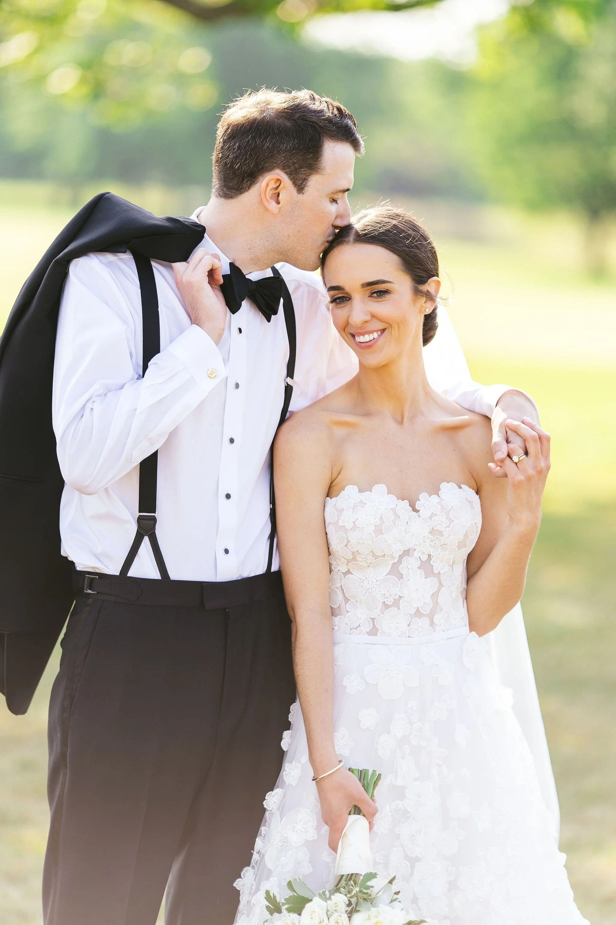 classic wedding photography at Indian Hill Club