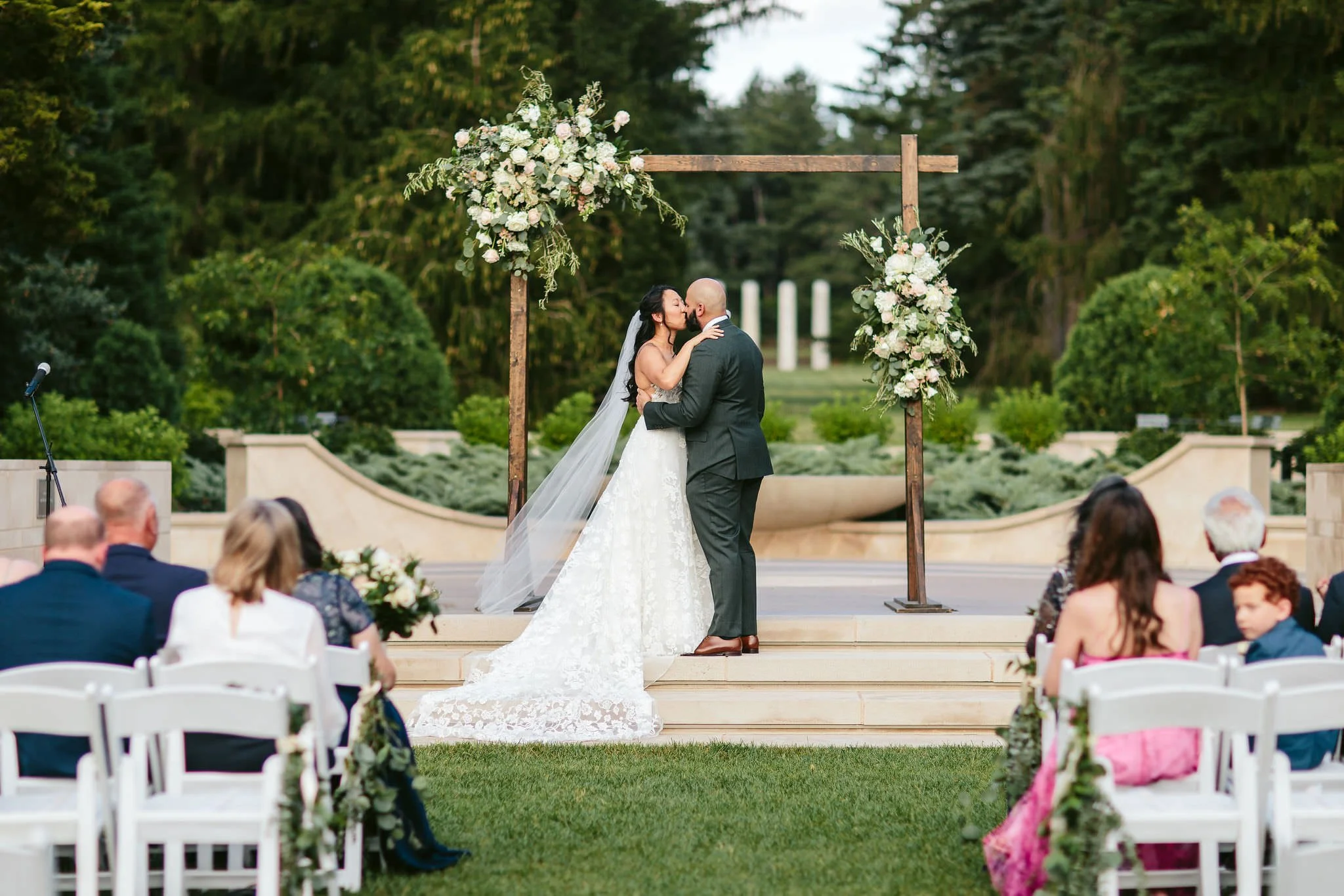 NicodemCreative-TheMortonArboretumWedding-034.JPG