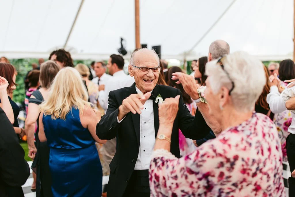 wedding guests at wisconsin wedding