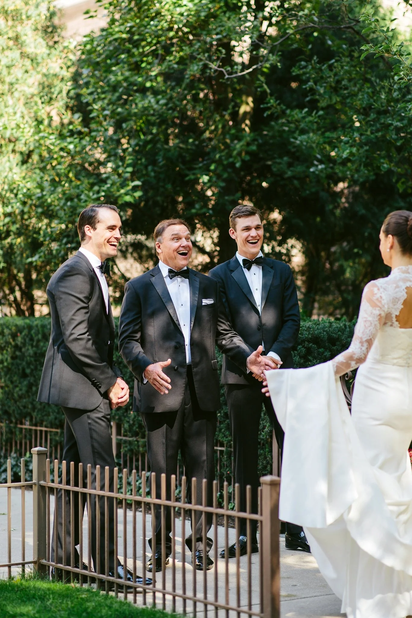 bride seeing dad for first look