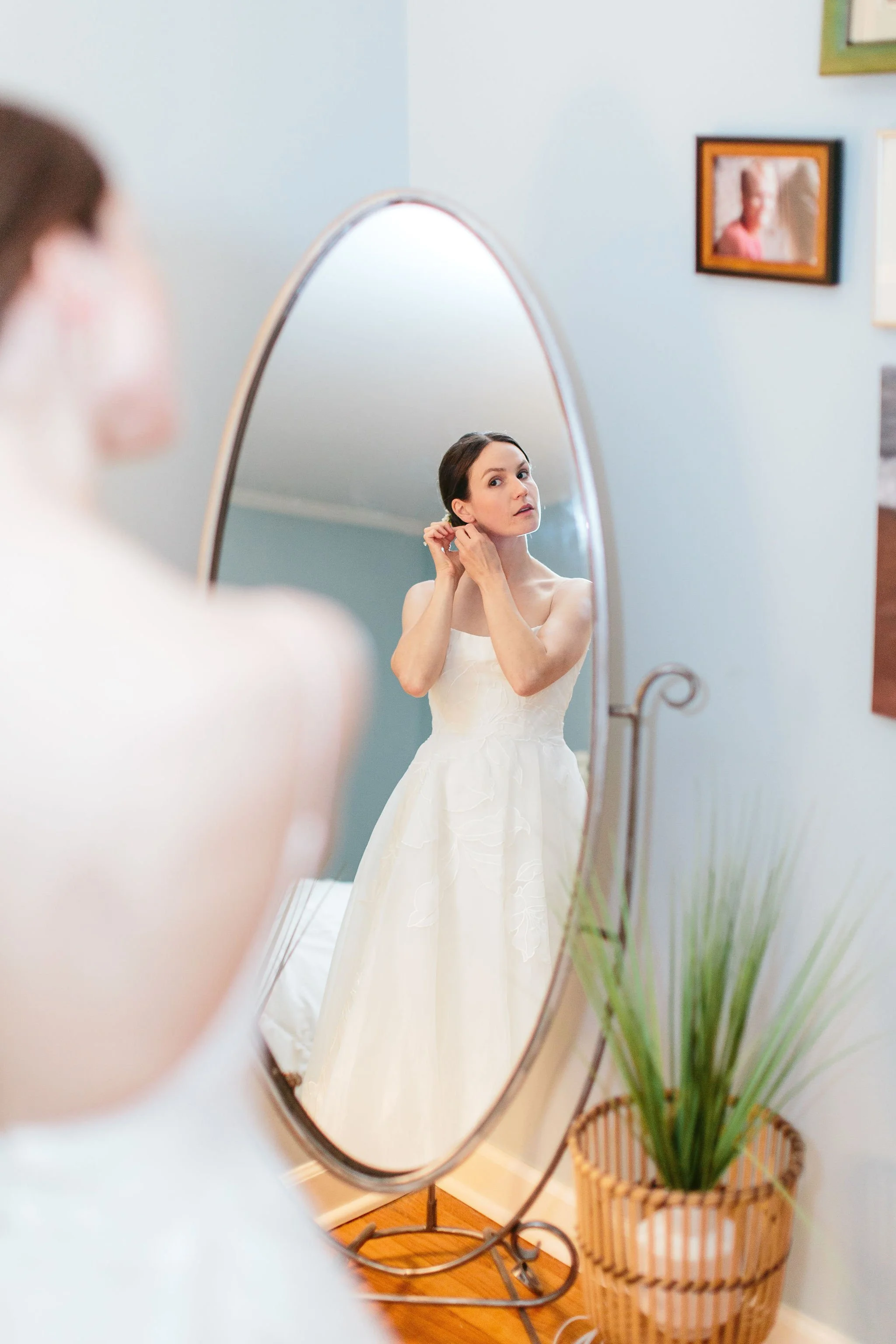 bride getting ready at home in northfield il