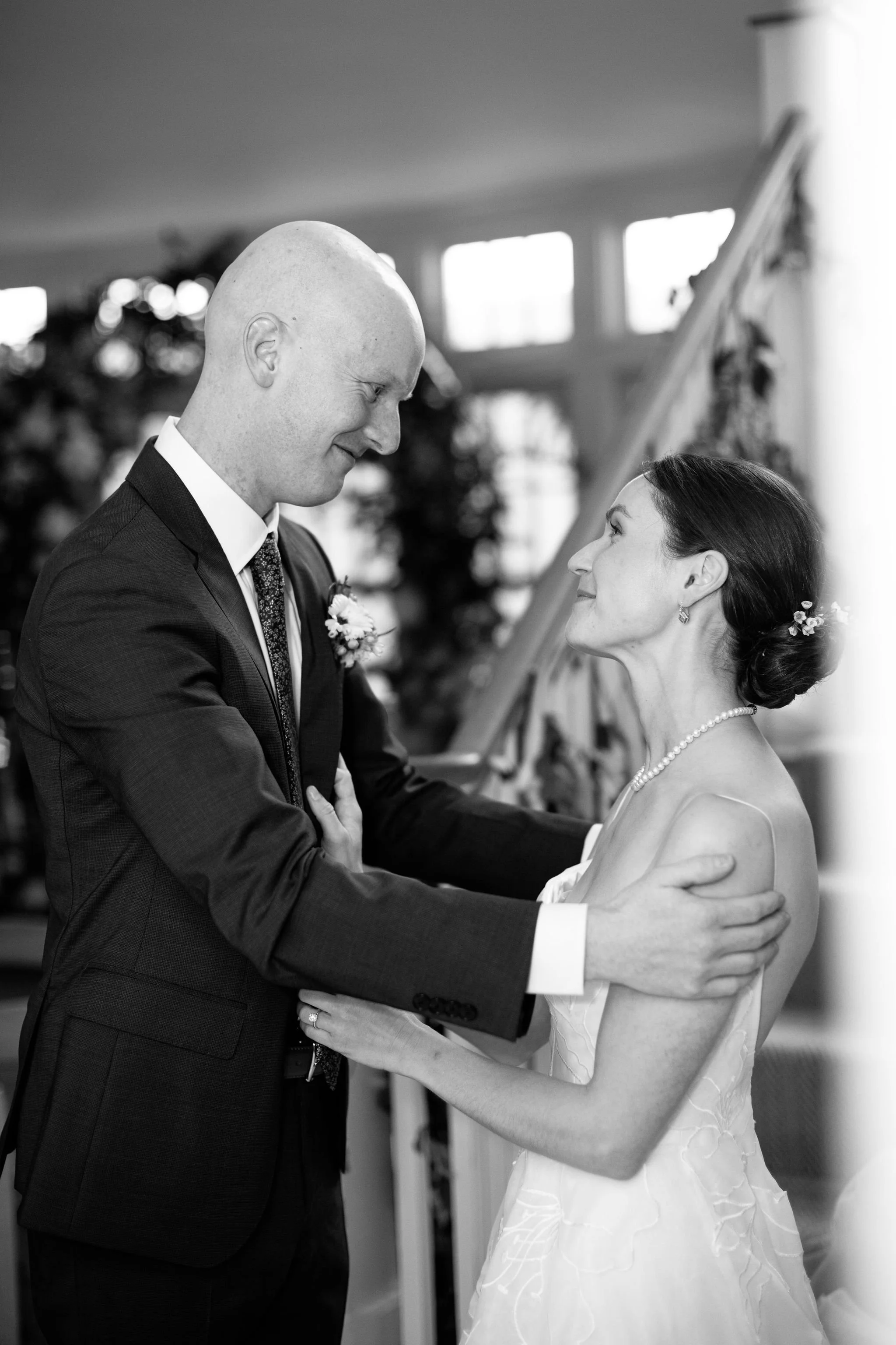 northfield il backyard wedding first look