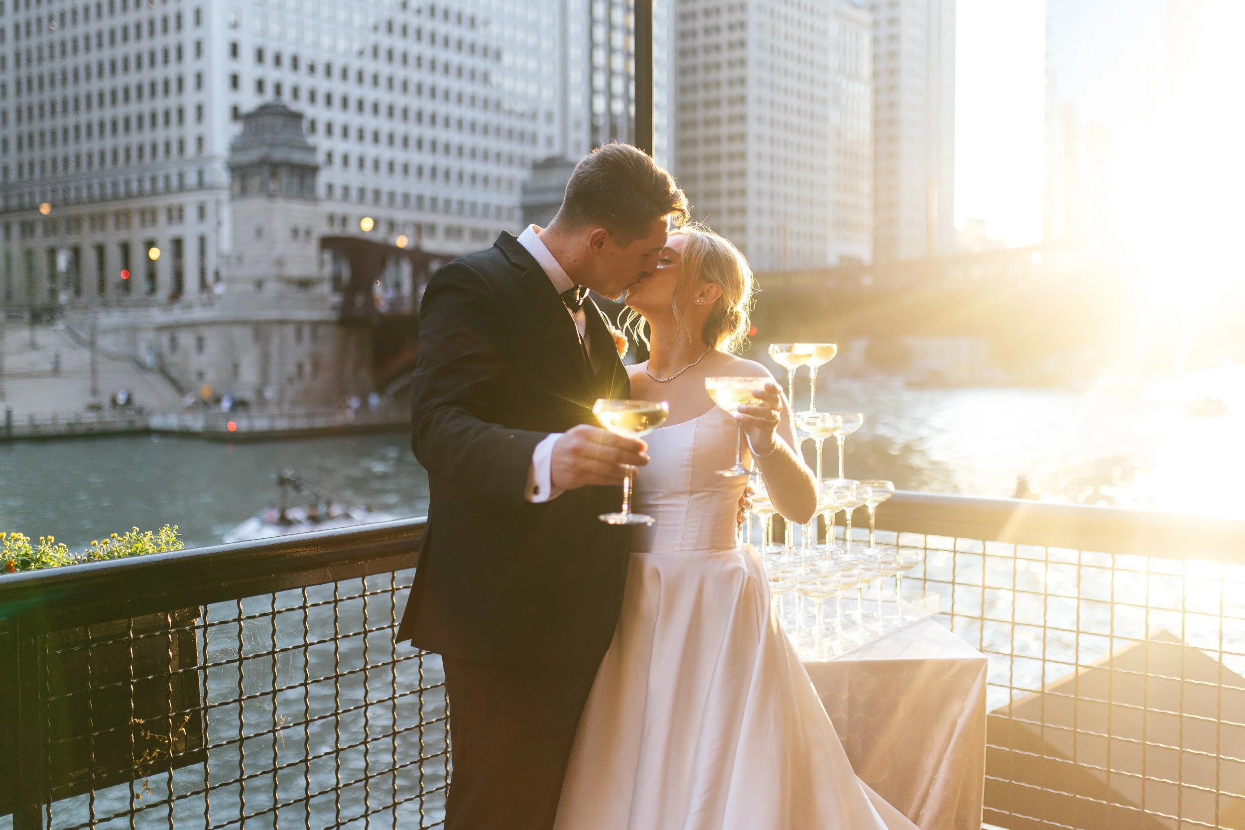 NicodemCreative-Sydney+AndrewWedding-RiverRoastChicago-775.jpg