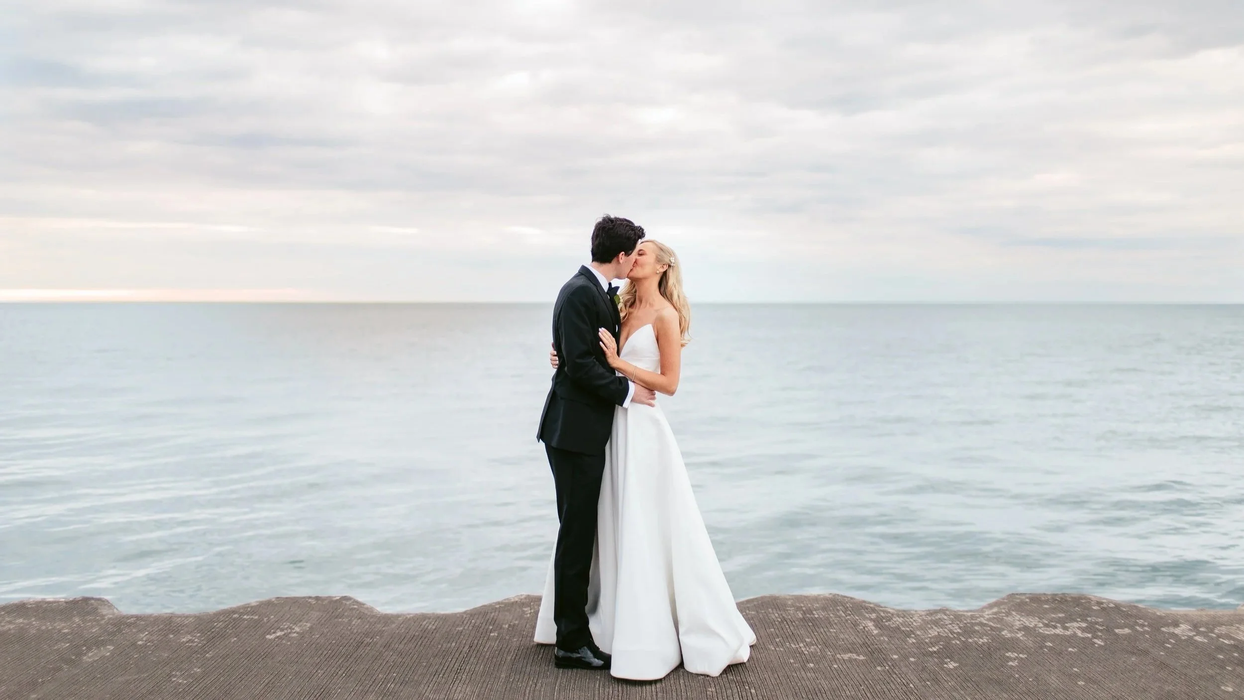 NicodemCreative-Susanna%2BBrendanWedding-TheaterontheLakeChicago-1131.jpg