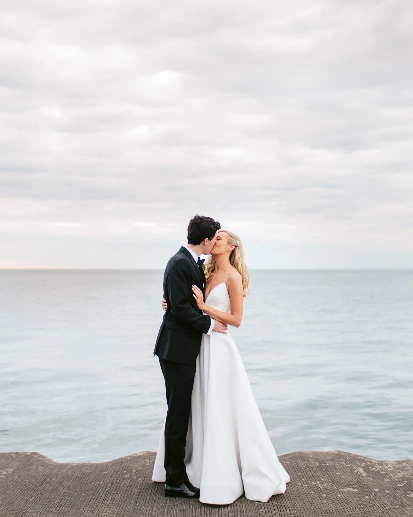 NicodemCreative-Susanna%2BBrendanWedding-TheaterontheLakeChicago-1131.jpg
