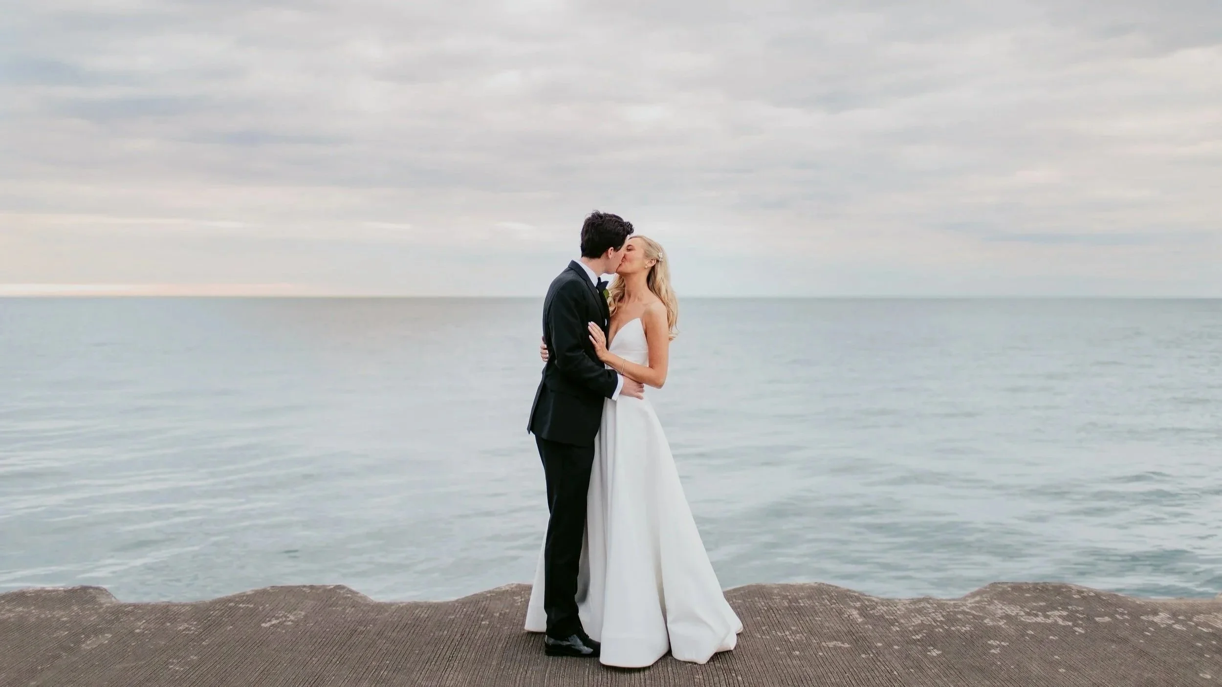 NicodemCreative-Susanna%252BBrendanWedding-TheaterontheLakeChicago-1131.jpg