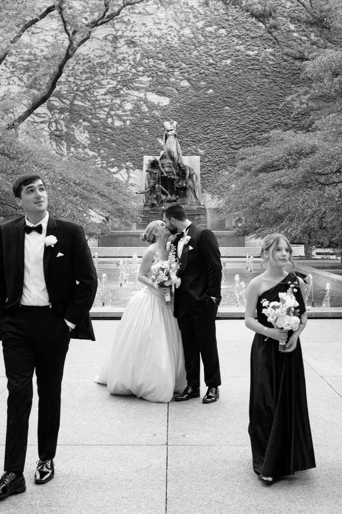 NicodemCreative-Nicole%2BSamWedding-ArtInstituteofChicago-271.jpg