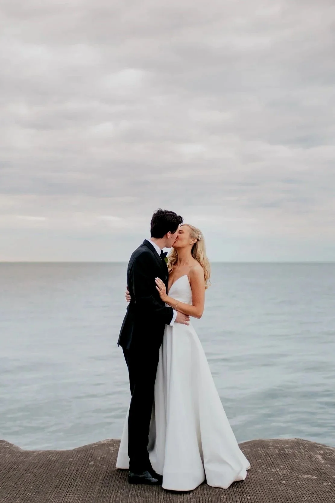 NicodemCreative-Susanna%252BBrendanWedding-TheaterontheLakeChicago-1131.jpg