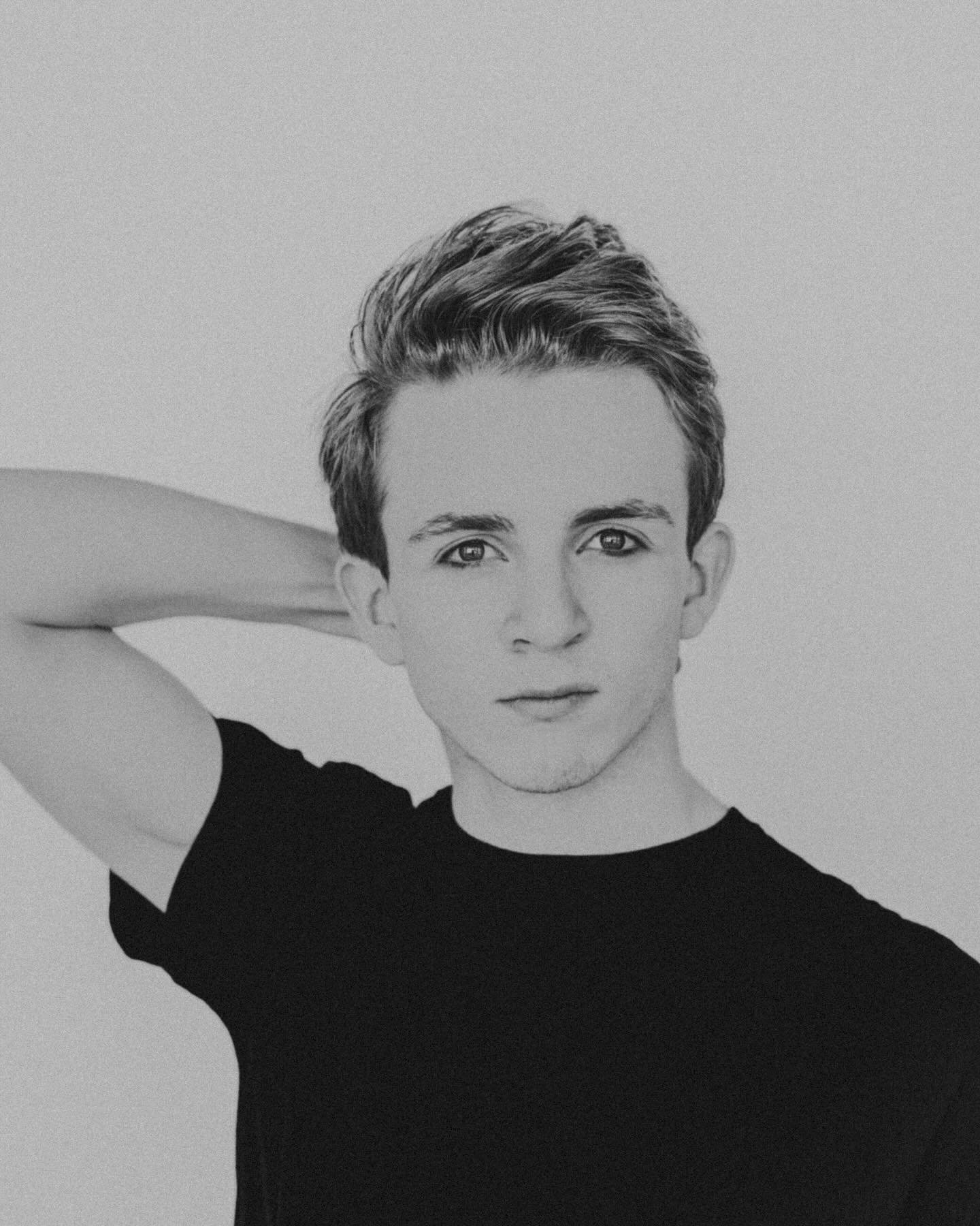 Mathien Vadnais | Professional Dancer