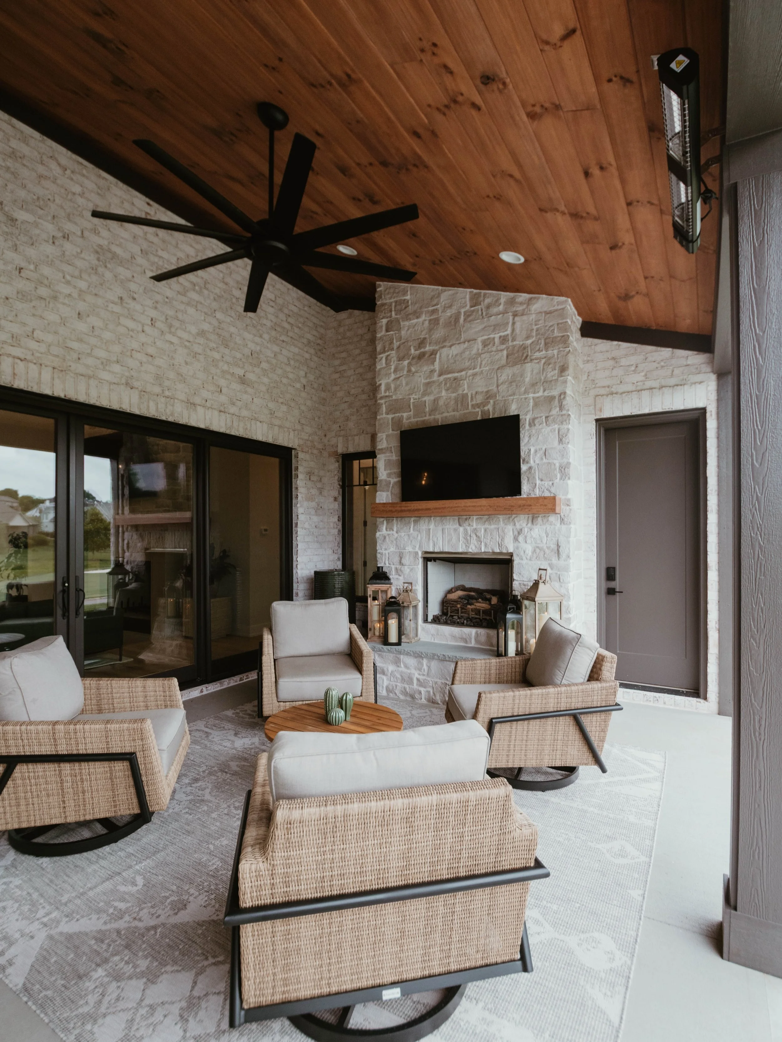 Summer is better outside.☀️

This covered outdoor living space was designed for slow mornings, family dinners, and nights spent around the fire.💛

Beautiful spaces built for everyday living.✨

#CampbellCustomHomes #OutdoorLiving #SummerNights #Custo