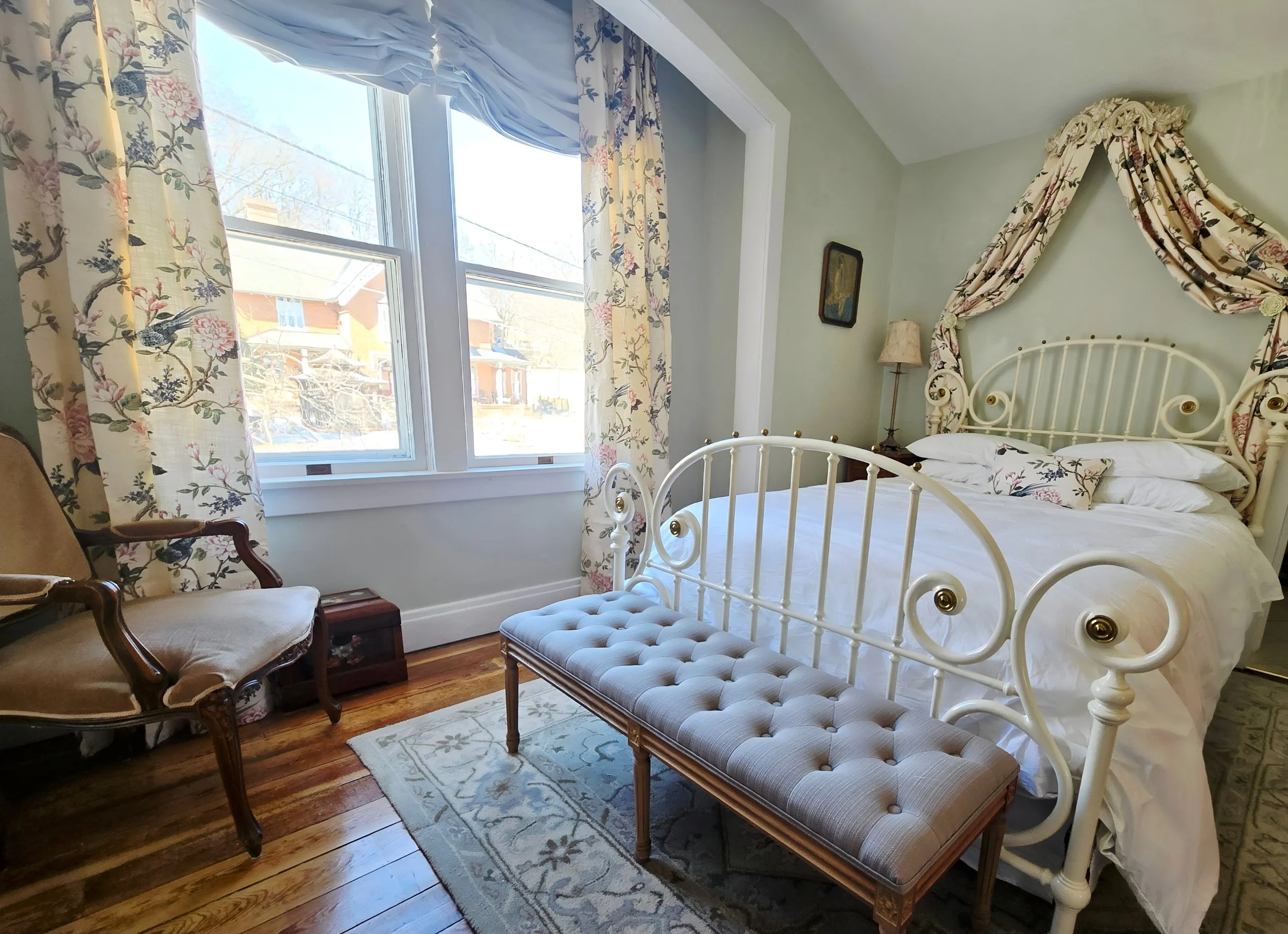 Wolfe Room at Avery House