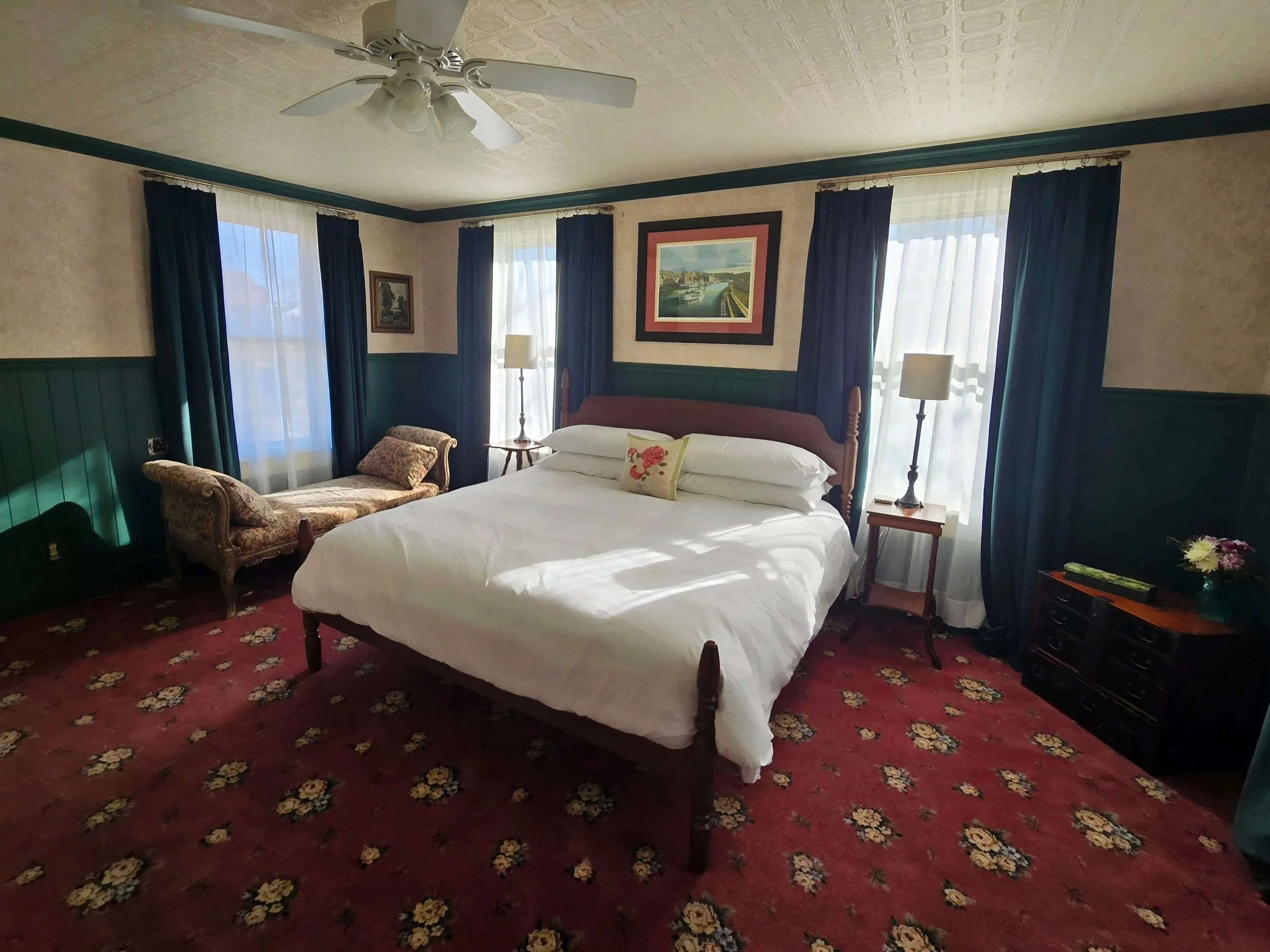 Avery Room at Avery House