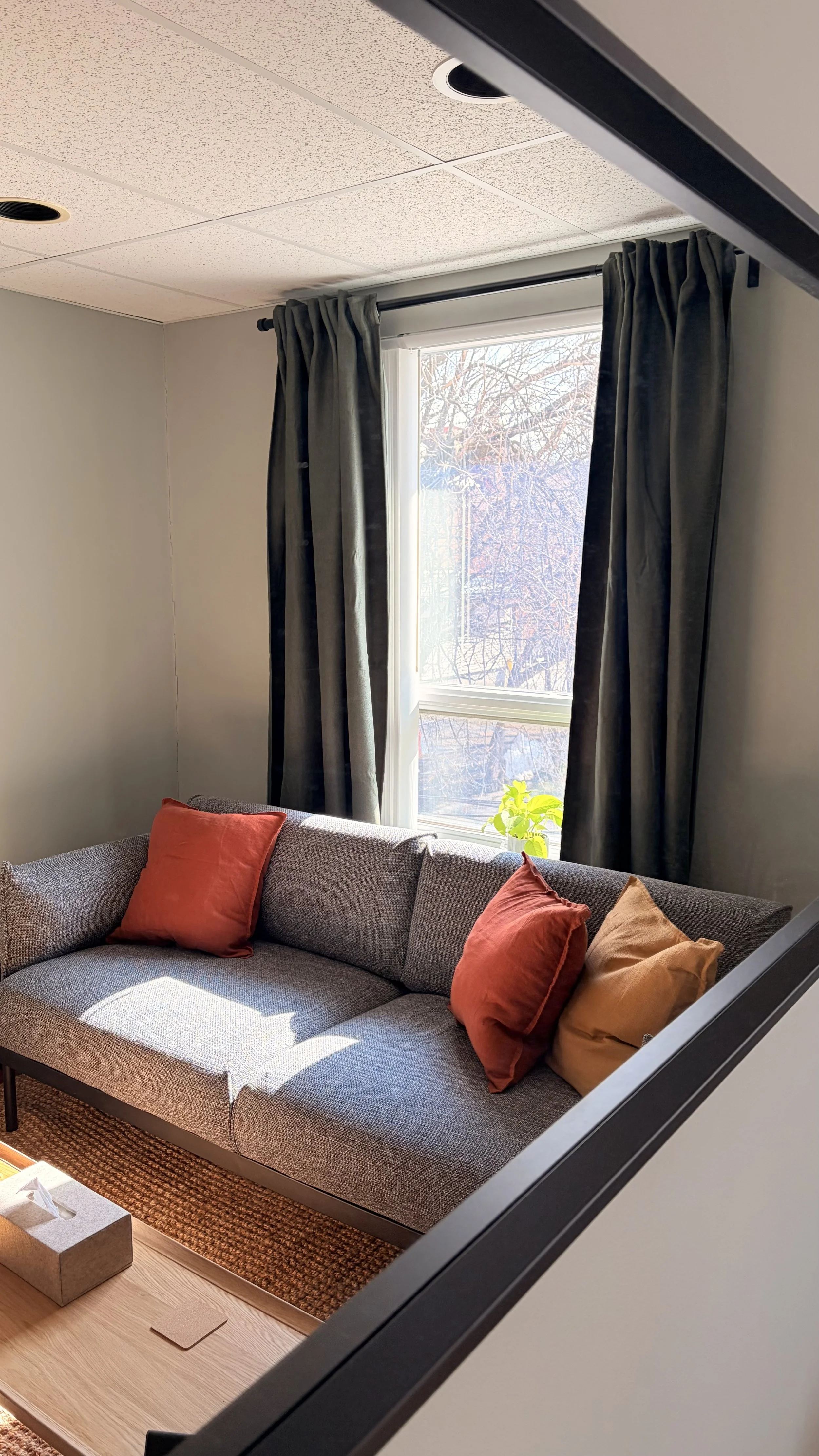 Couples Therapy Ottawa office space at 437 Gilmour street in Centretown.