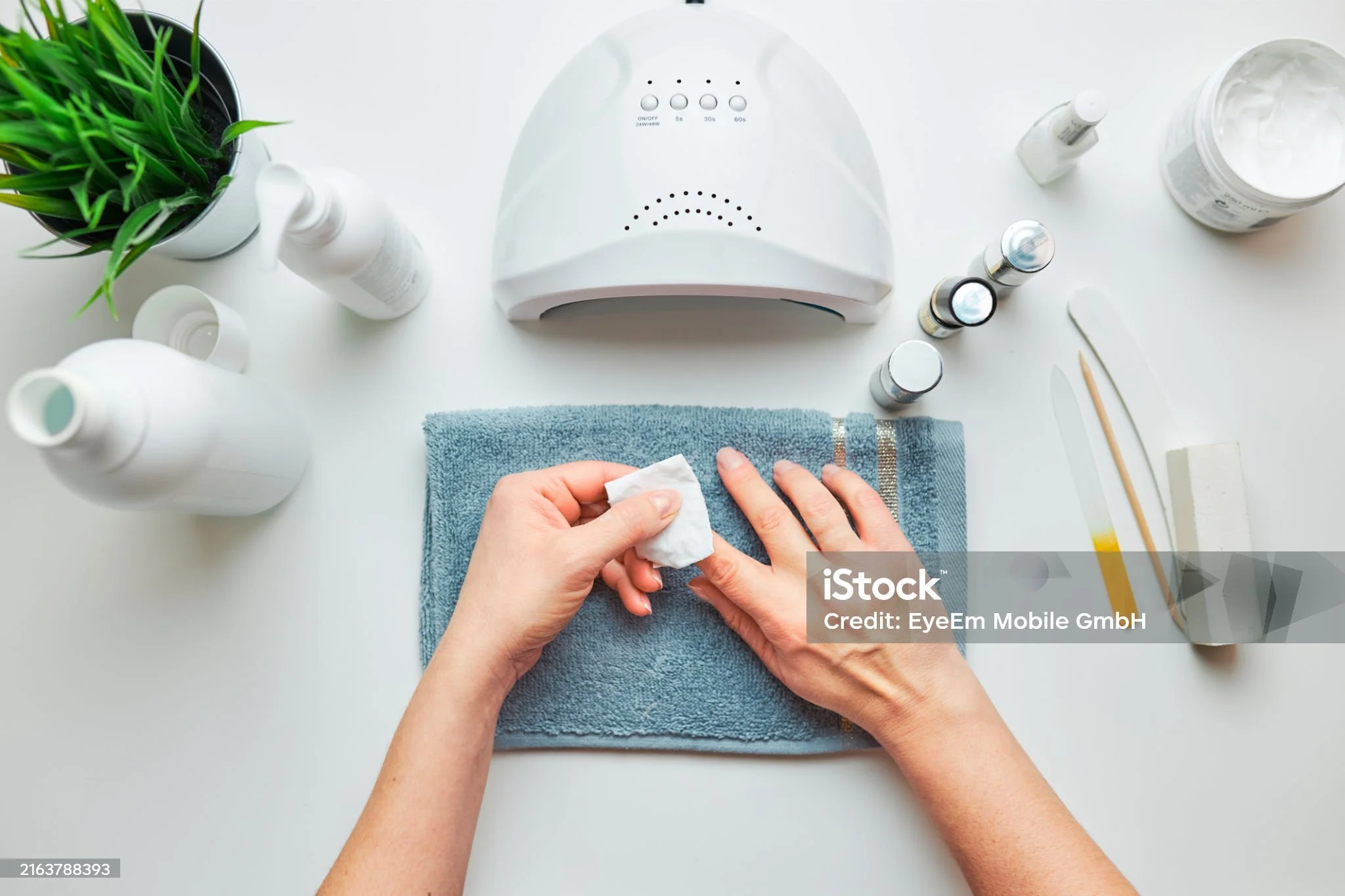 How to Remove Press-On Nails Without Damaging Your Natural Nails