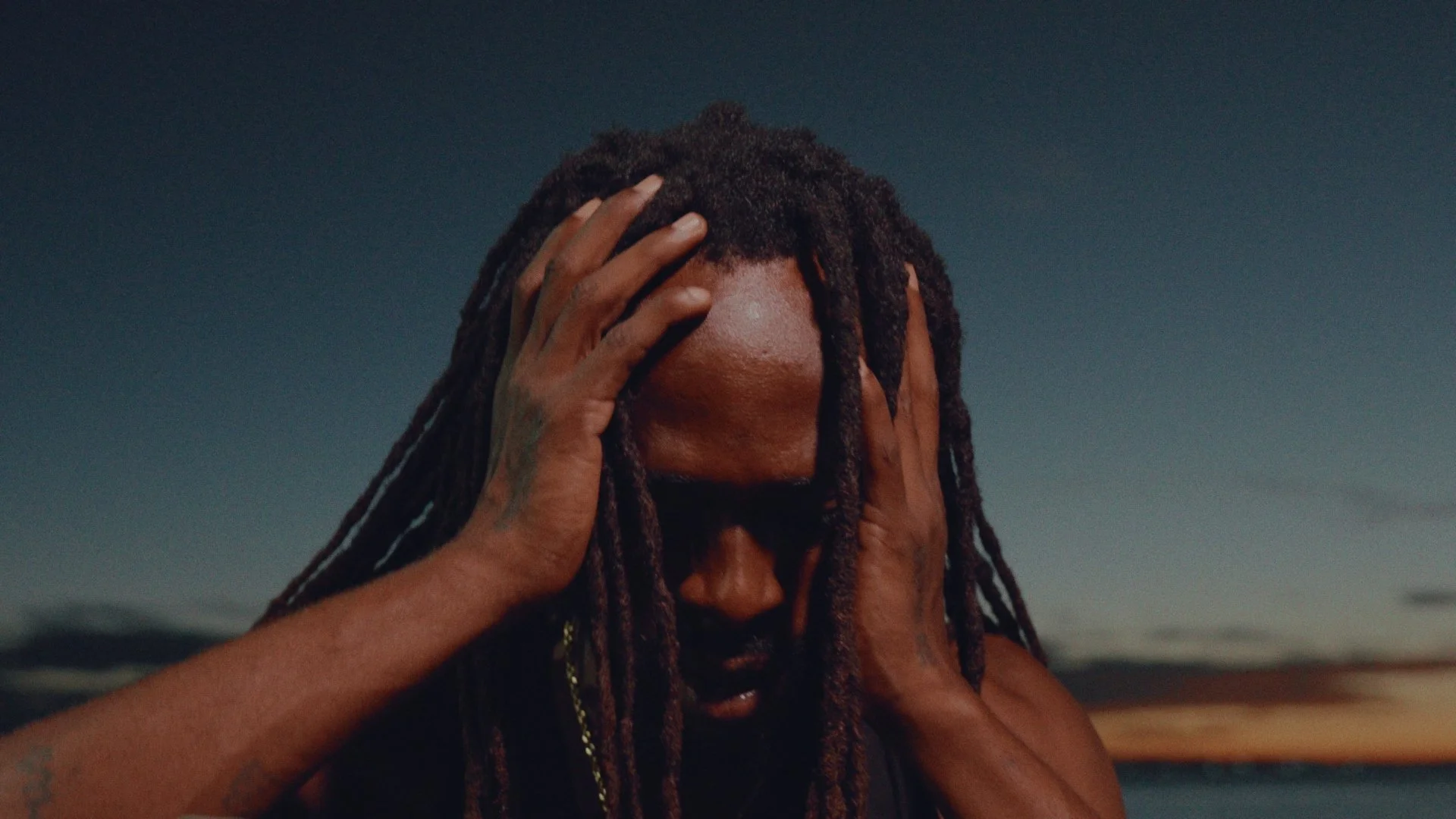 Ubuntu – Ministereo Público feat. Jesse Royal