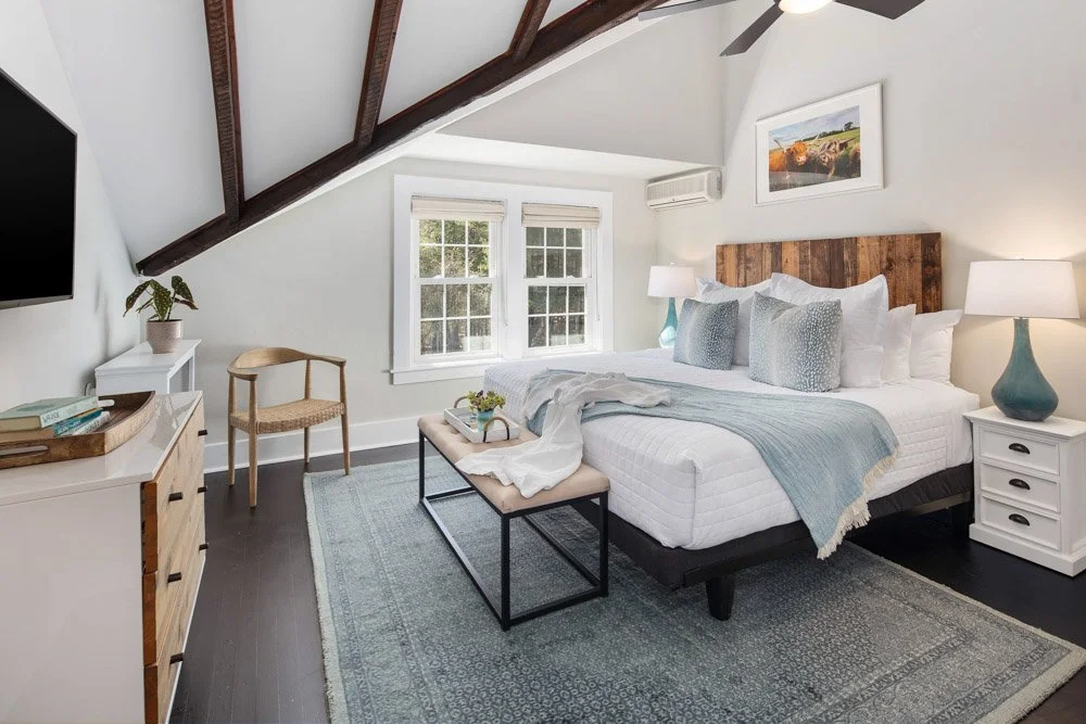 Allen Farm // King Bed | Sleeps 2