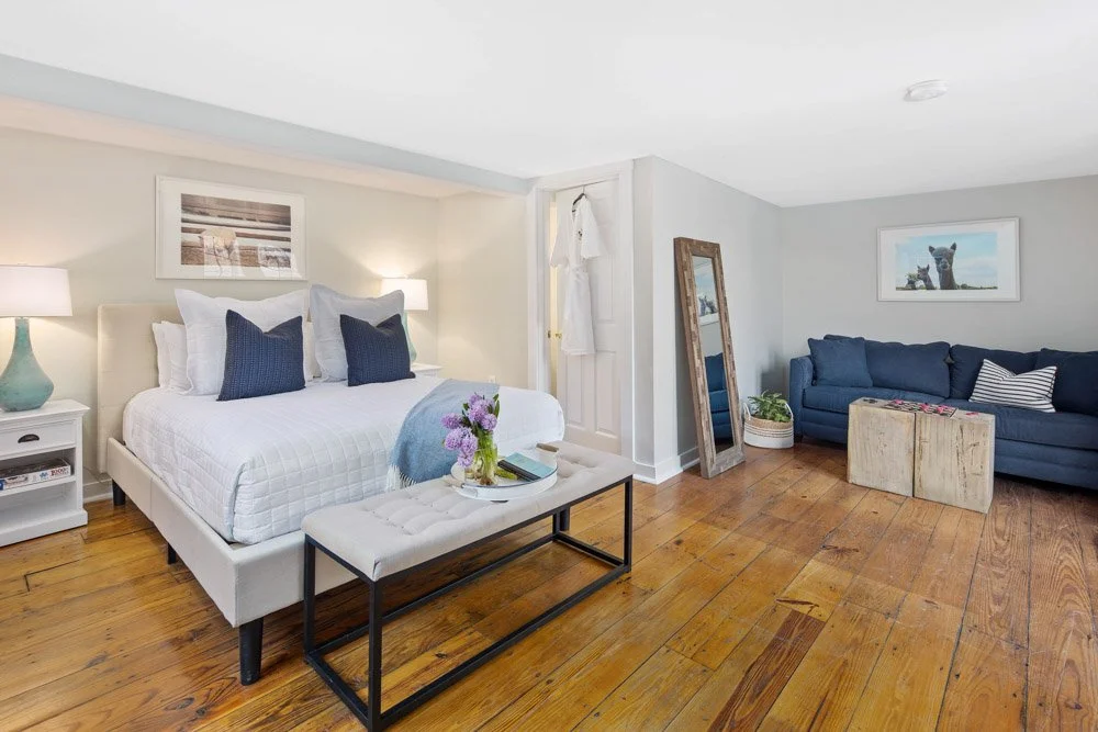 Beetlebung Farm // Queen Bed + Queen Sofa-Bed | Sleeps 4