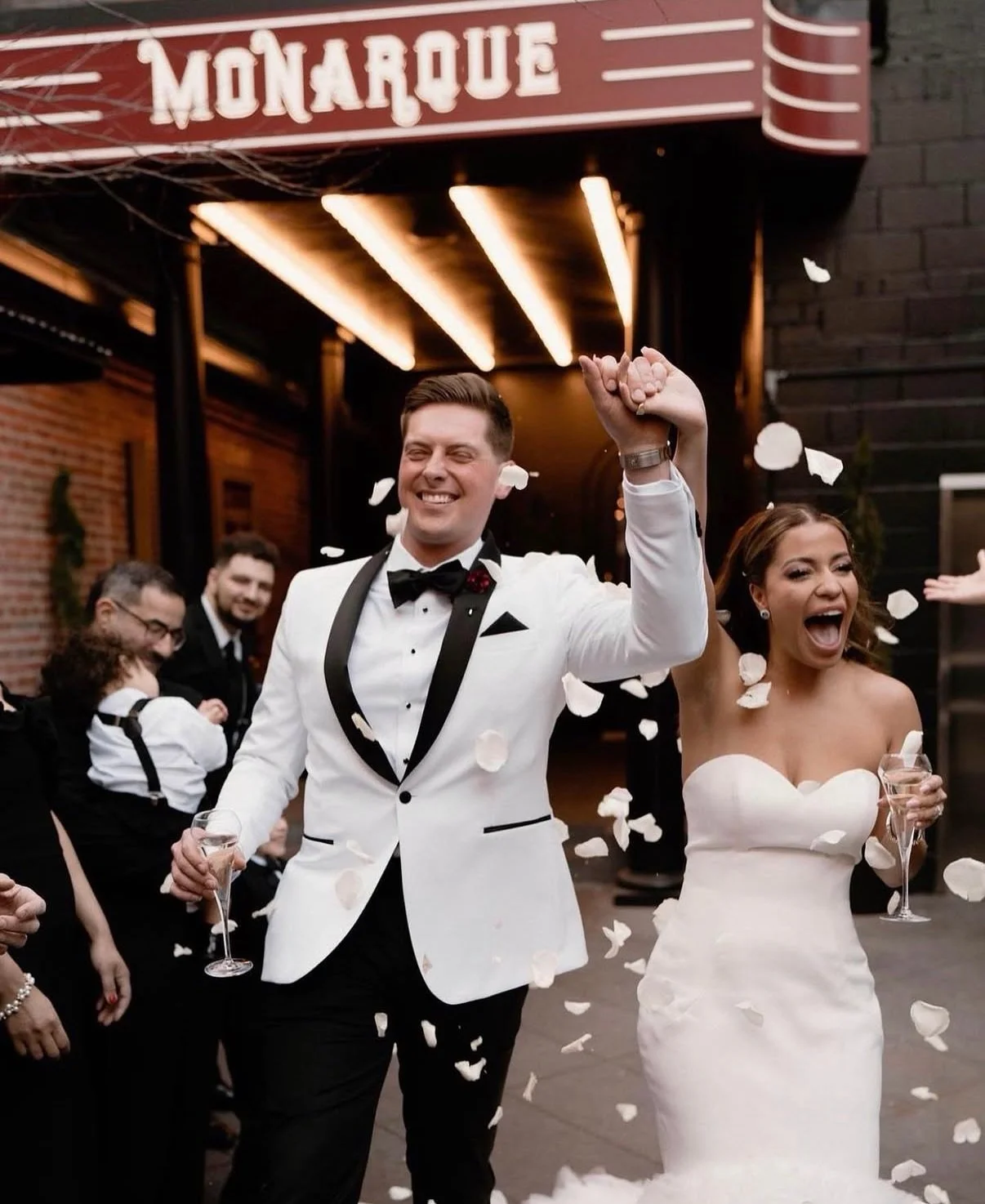 The stunning Kaya in her @urbansetbride gown! They wed where they had their very first date at @tagliatabaltimore 🍝 

@morganhickeyphoto 
@urbansetbride