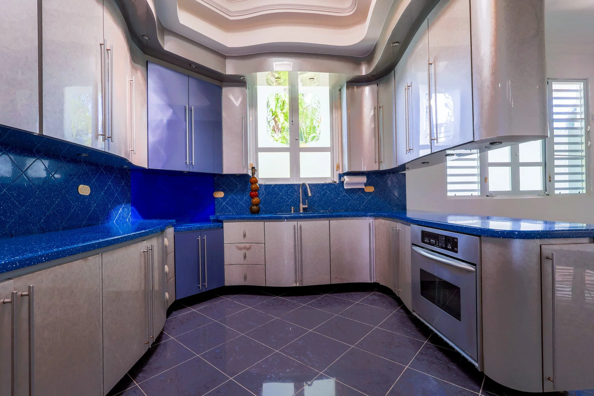 White Mansion Lighter-17.jpg