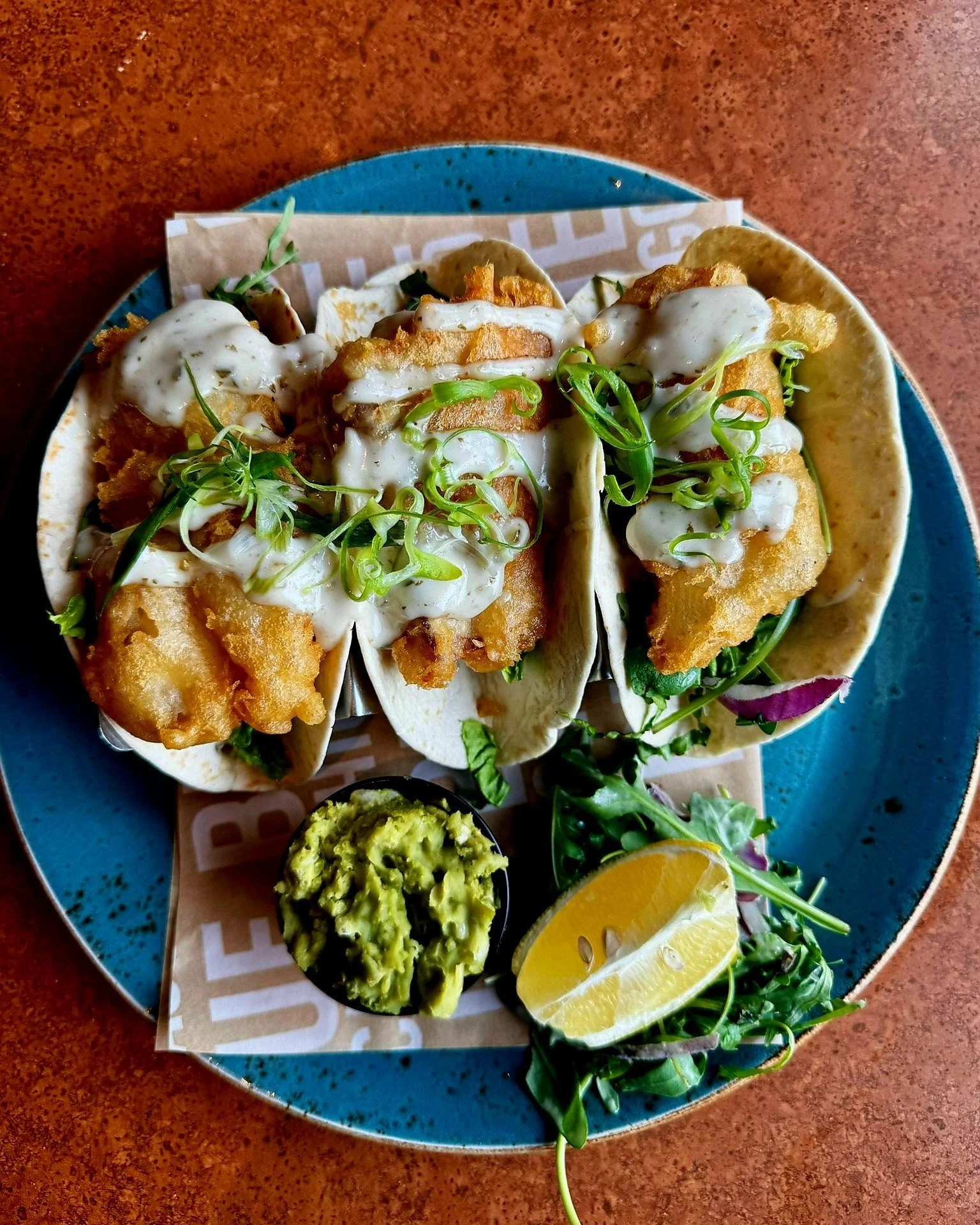 🎣 FISH TACOS 🎣

🌮🌮🌮

Crispy fish, tartare sauce, and mushy peas served in a soft tortilla with salt and vinegar fries 👌

New special available this week from #bluechicago 🩵🩵

Open from 12pm 

No need to book!

02890 482771 

#tacos #fishtacos