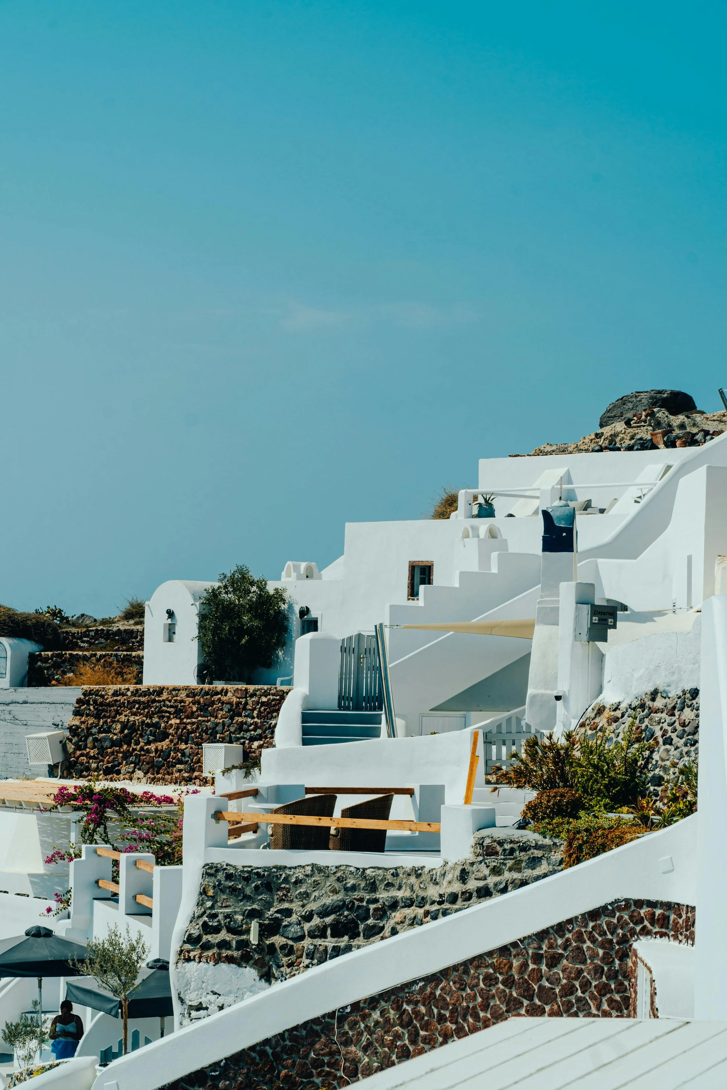 Santorini vs. Amalfi Coast Honeymoon: Which Is Right for You?