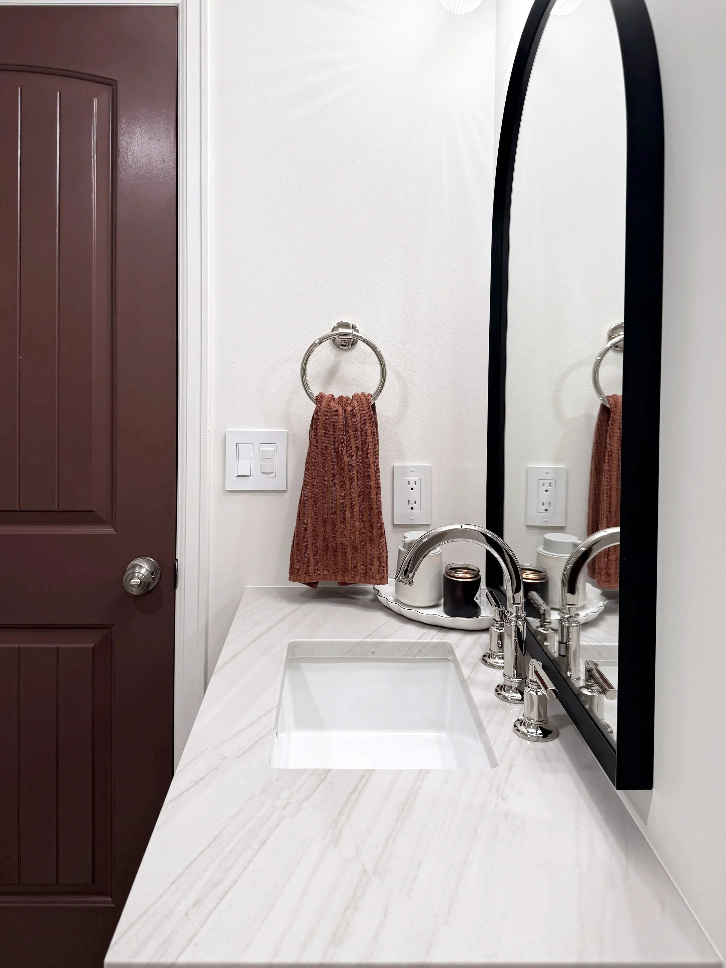 Vanity+Detail.jpg