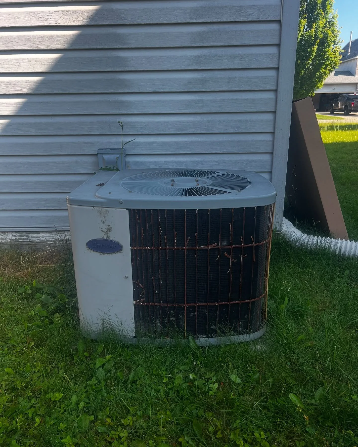 A little before (@carrier) &amp; after (@lennoxair )🥶 🤌🏼 #hvac #AC #acseason #oxford #woodstock #keepingyourlifecomfortable #premiergasservices #fyp #tech