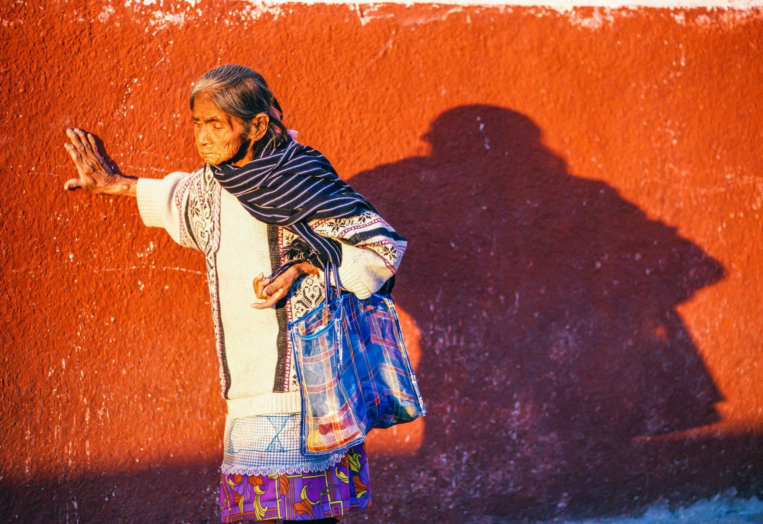 Woman at Templo Nuestra Señora de La Salud in San Miguel de Allende