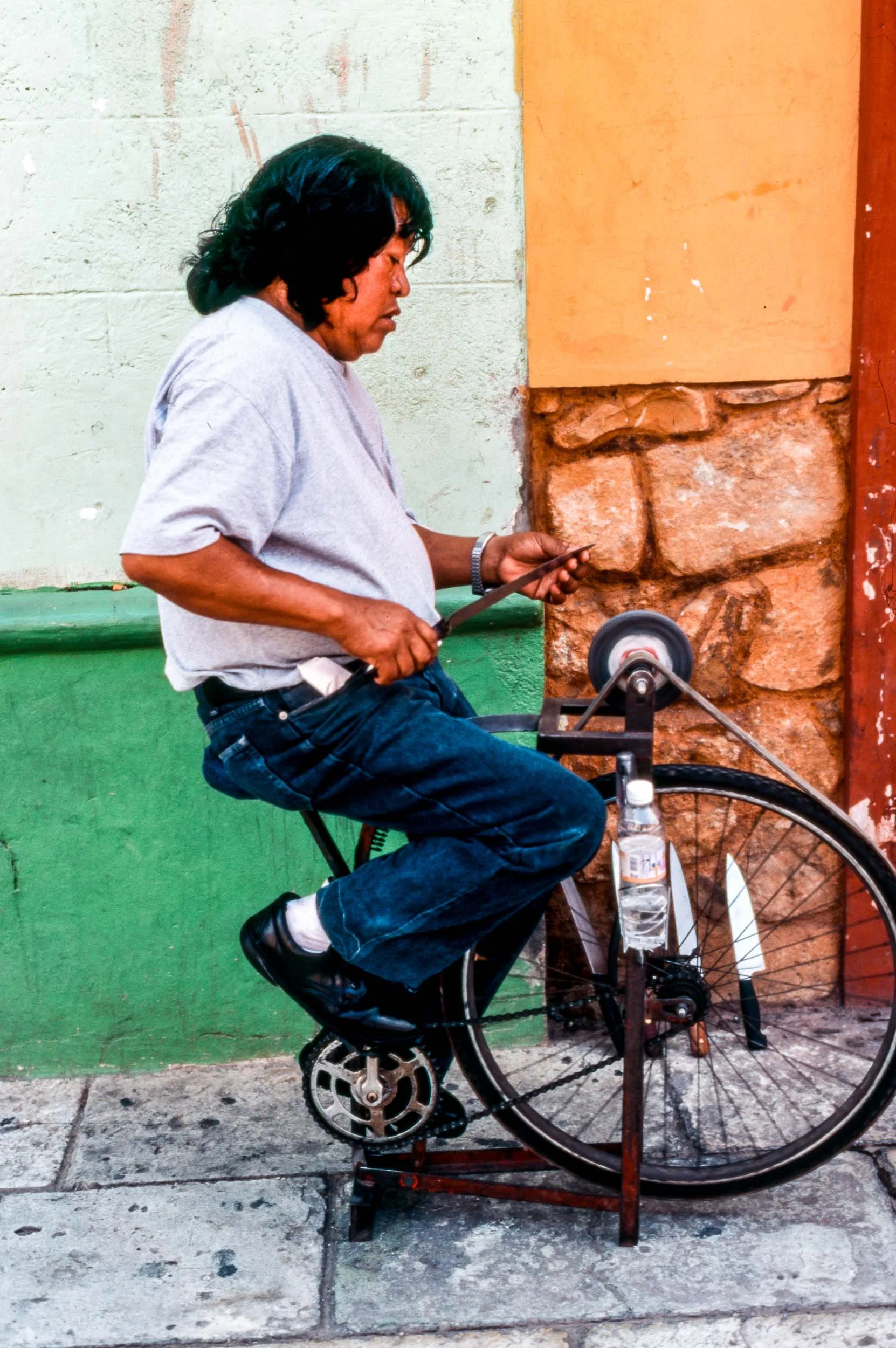 Knife Sharpener - Oaxaca, Mexico