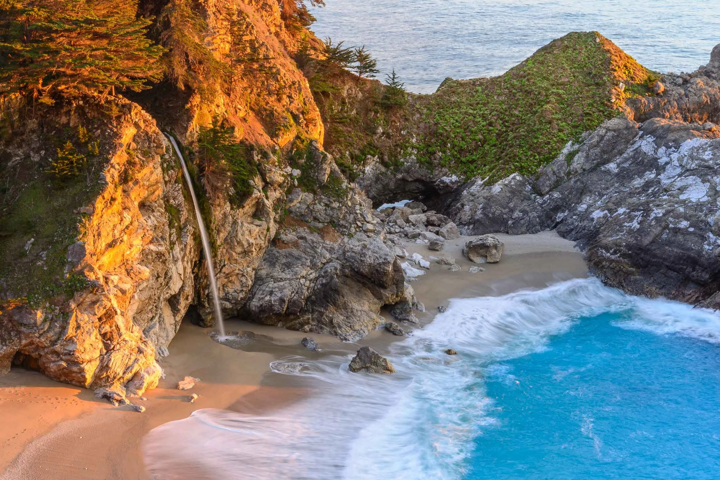 McWay Falls - Julia Pfeiffer Burns State Beach - Big Sur, California