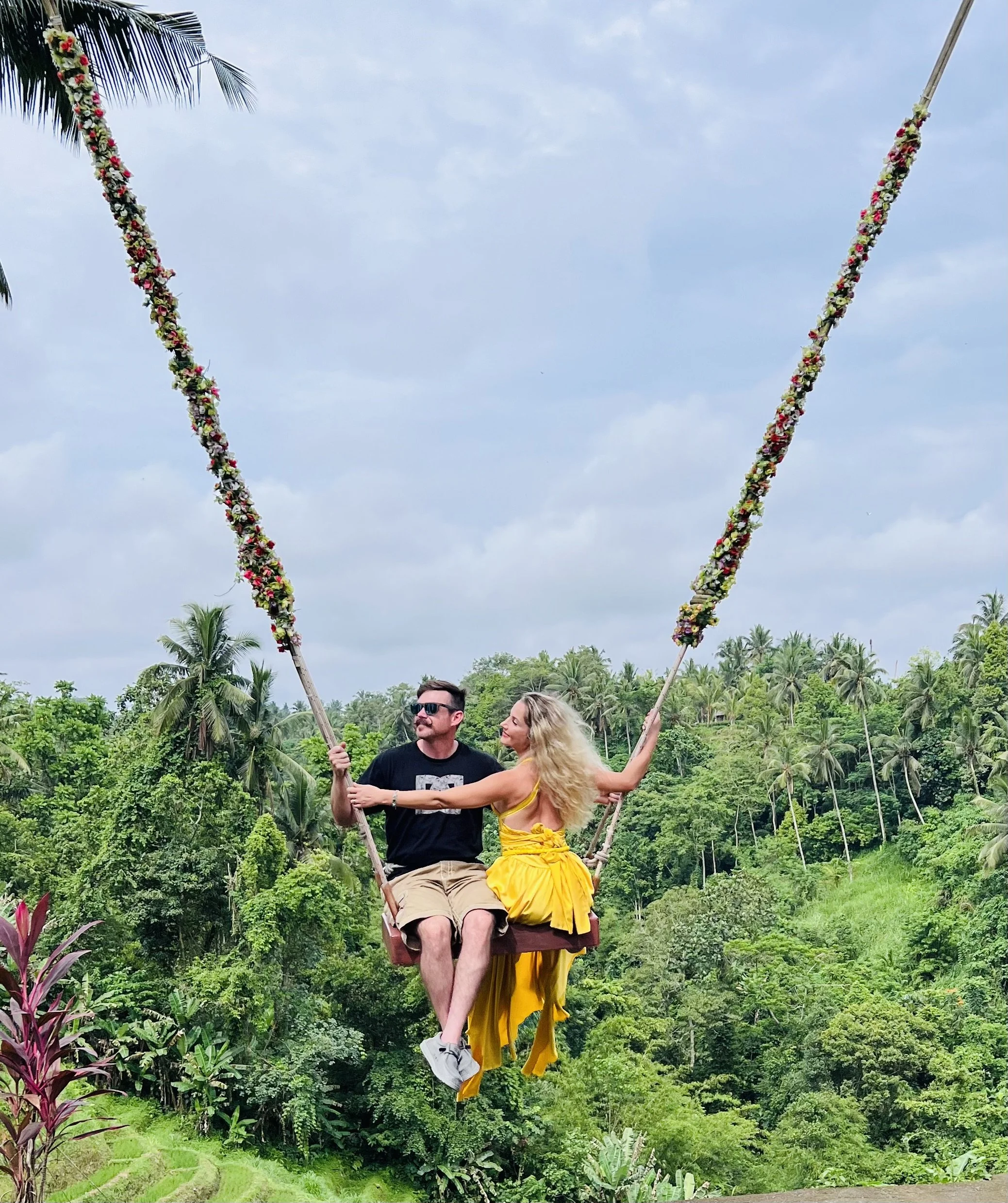 Couple on Bali Jungle Swing in Ubud (Copy)