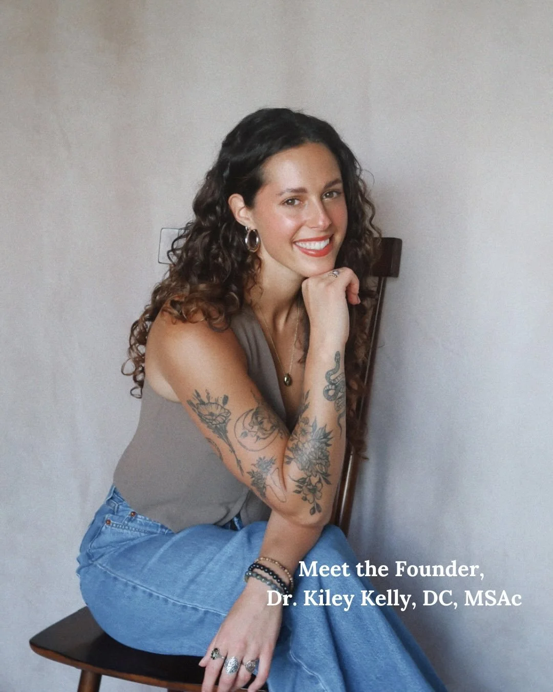 Meet our Founder, Dr. Kiley Kelly ✨

She&rsquo;s building something in Austin 
&amp; you&rsquo;re invited to be apart of it 

Stay tuned. 

Xoxo

#chiropractic #acupuncture #holistichealing #movement #wellness