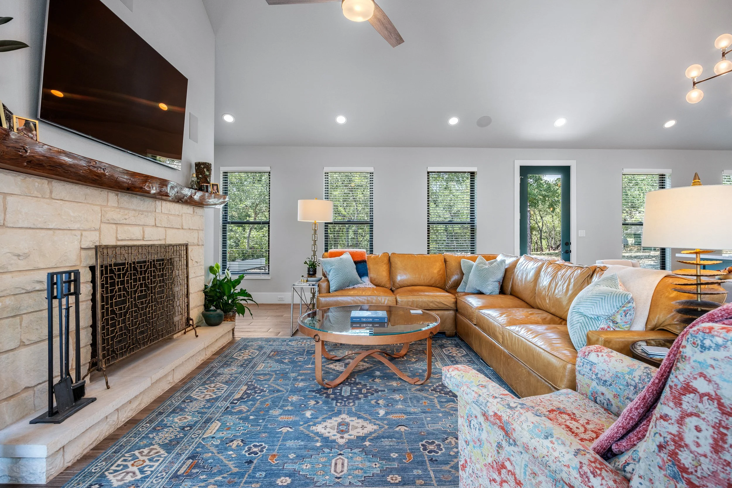 Luxury Home for Sale in Texas Hill Country  - 104 River Road Circle, Wimberley, TX -  Living Room 