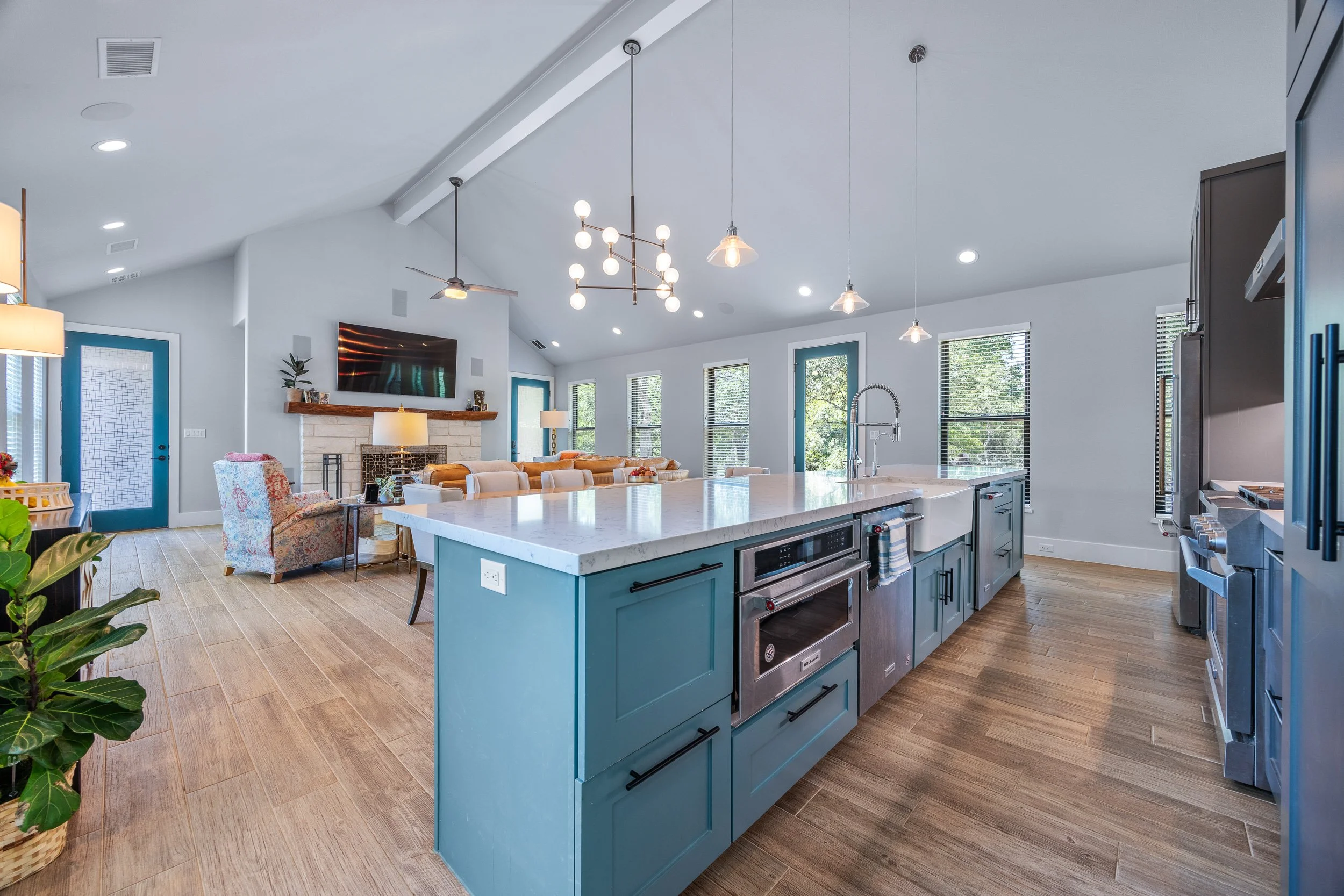 Luxury Home for Sale in Texas Hill Country  - 104 River Road Circle, Wimberley, TX -  Kitchen 