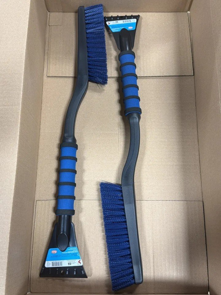 2-in-1 Snow Brush & Ice Scraper Combo