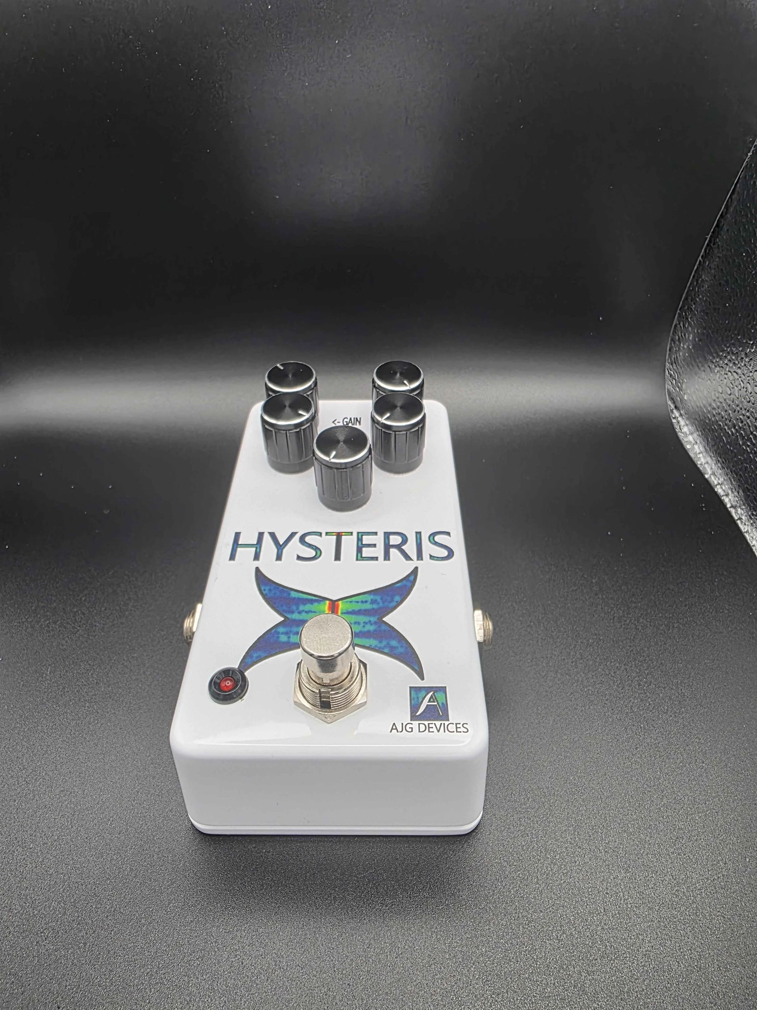 Hysteris-Side-Front-1.jpg