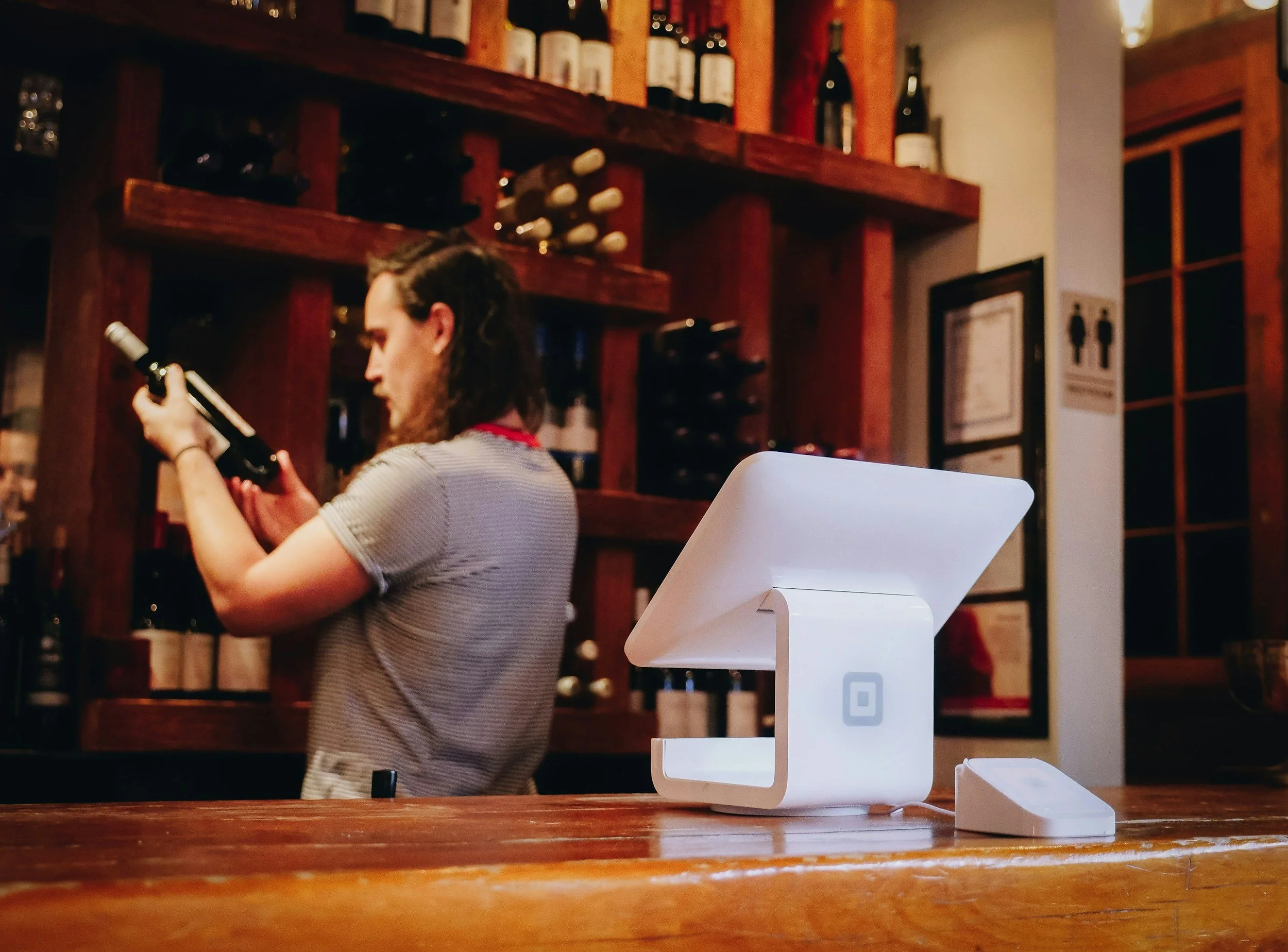 When Does a Hospitality Business Need State-Specific Handbook Amendments?