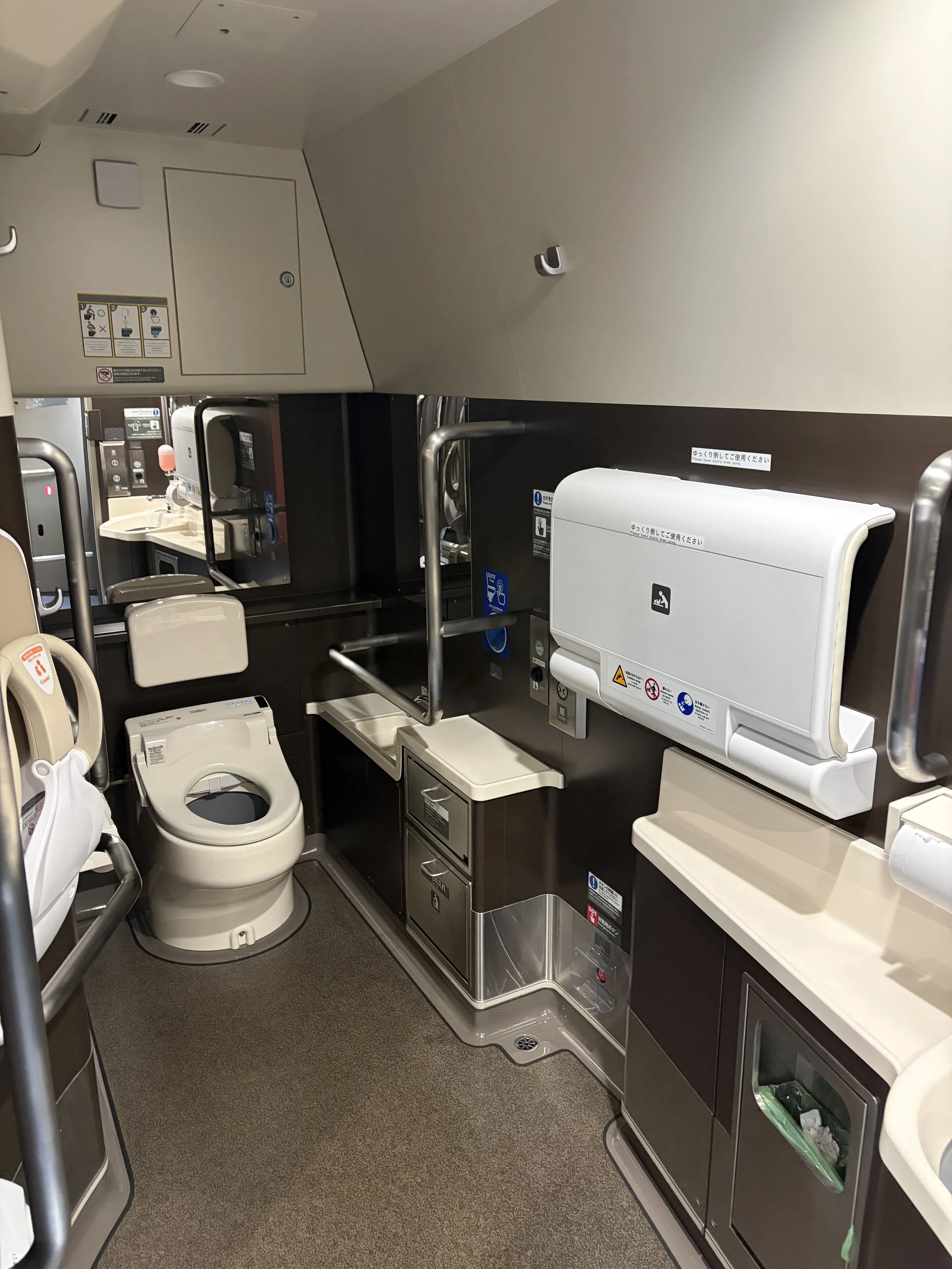 Ep. 12: How to use Japanese toilets