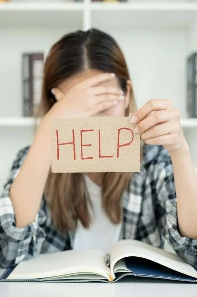 Signs Your Teen May Be Struggling With Anxiety (And How Parents Can Help)