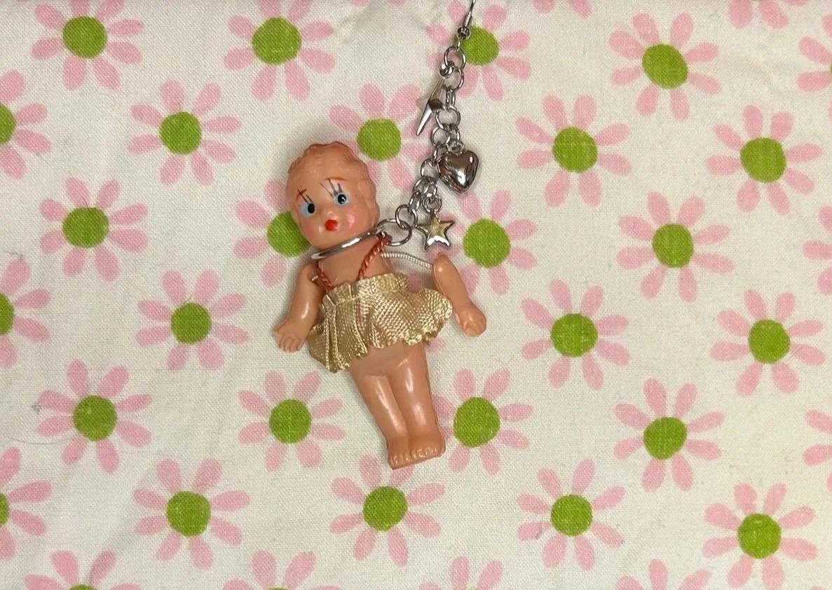 Wiggle Arm Baby Single Earring