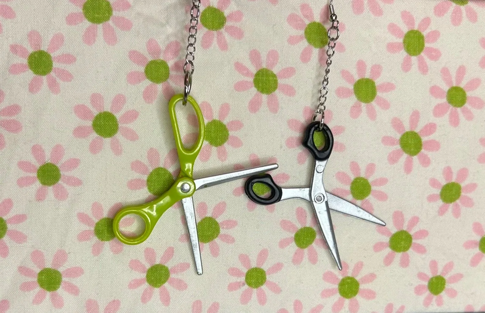 Scissoring Earrings