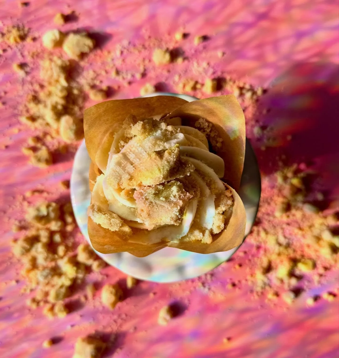 carrot but make it streusel 🥕

#carrotcake #cupcakes #smallbusiness #baker #wendell