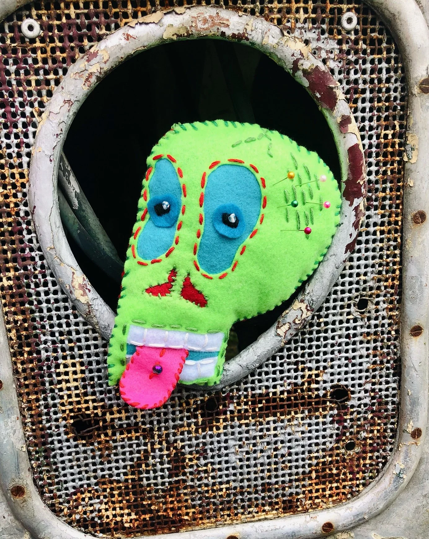 PIN HEAD PIN CUSHION