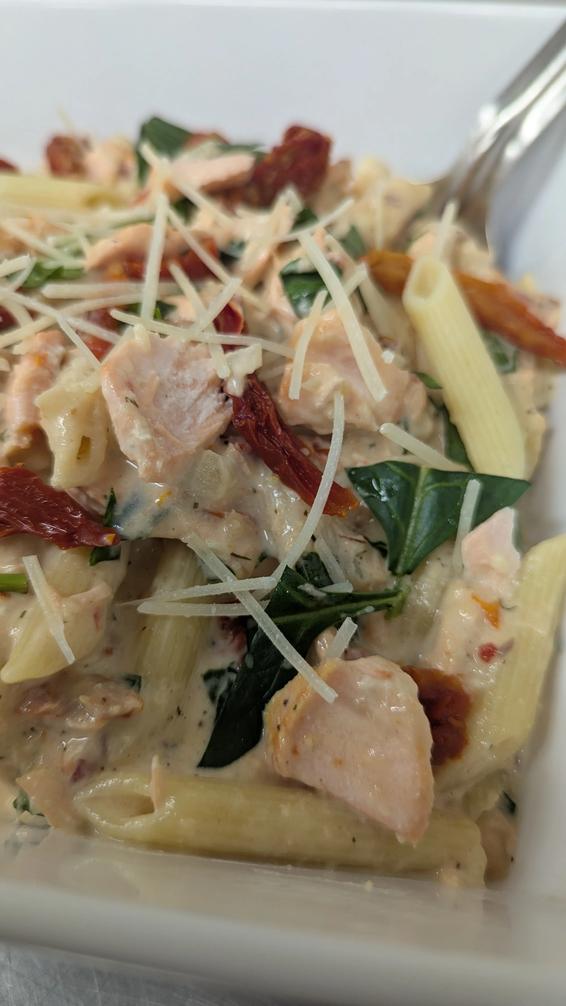 Salmon, Sundried Tomato Penne Pasta